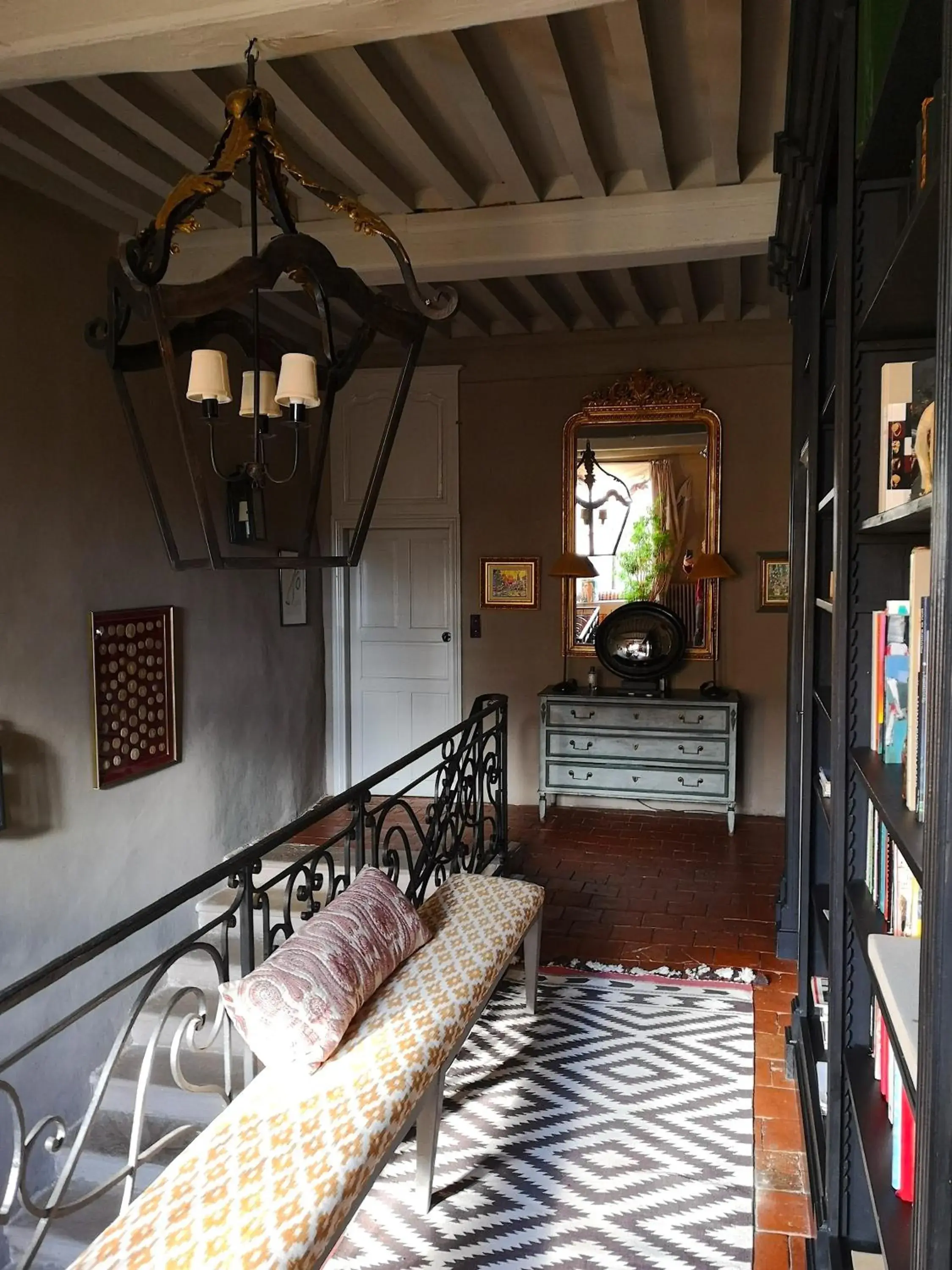 Lobby or reception, Bed in Maison d'hôtes - Les Tillets Lobby or reception, Bed in Maison d'hôtes - Les Tillets