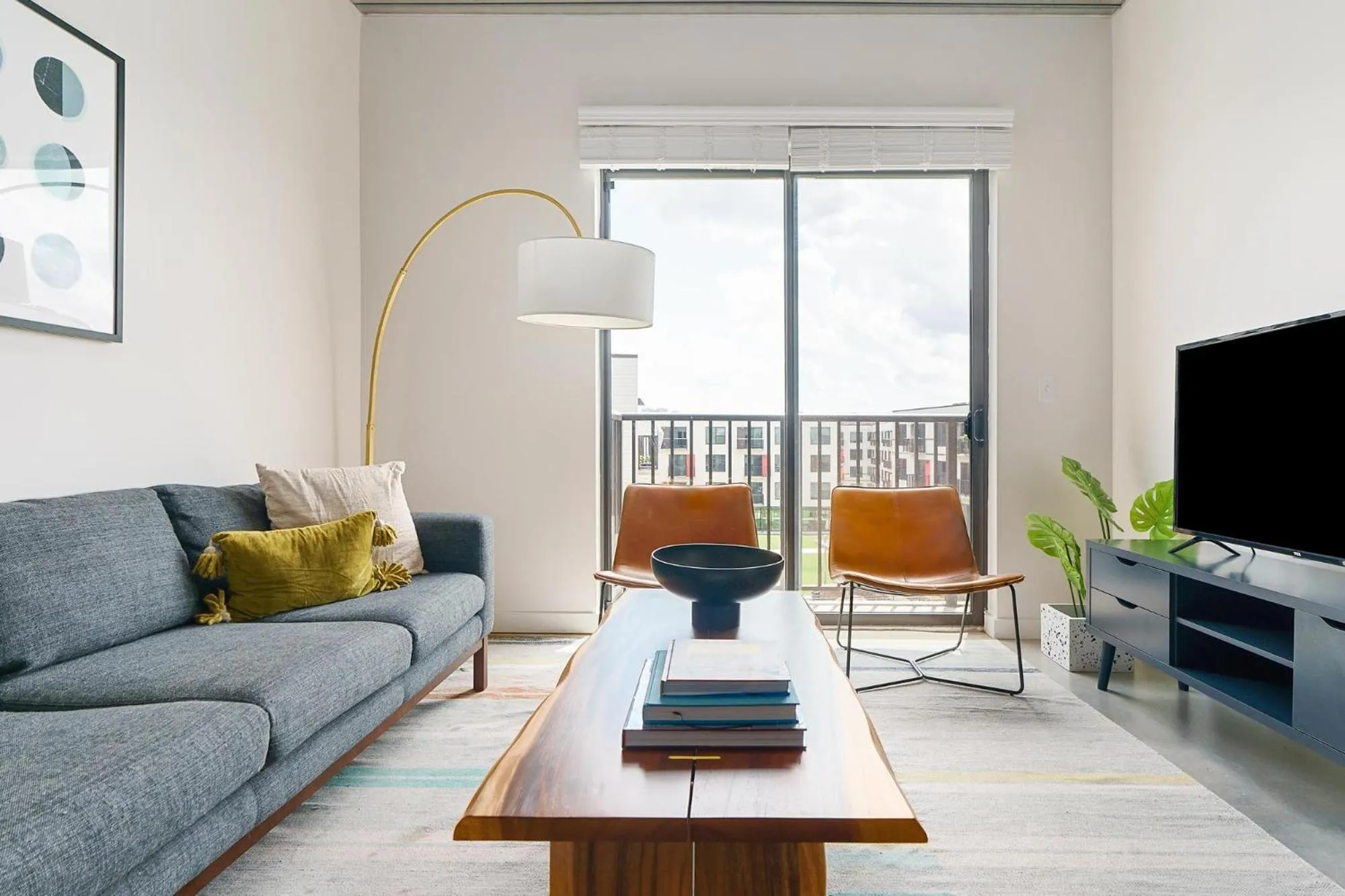 TV and multimedia in Lodgeur Midtown, Houston - close to Downtown & Texas Medical Center