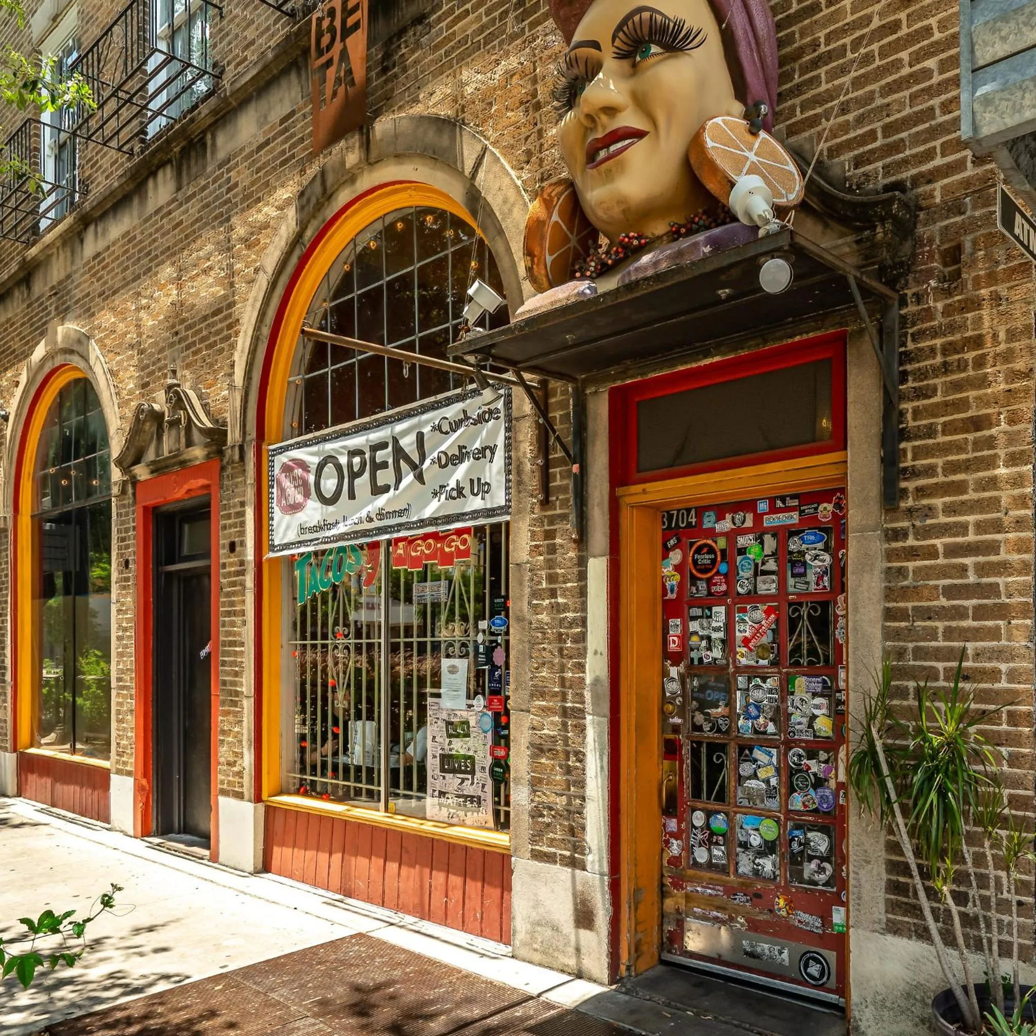 Restaurant/places to eat in Lodgeur Midtown, Houston - close to Downtown & Texas Medical Center