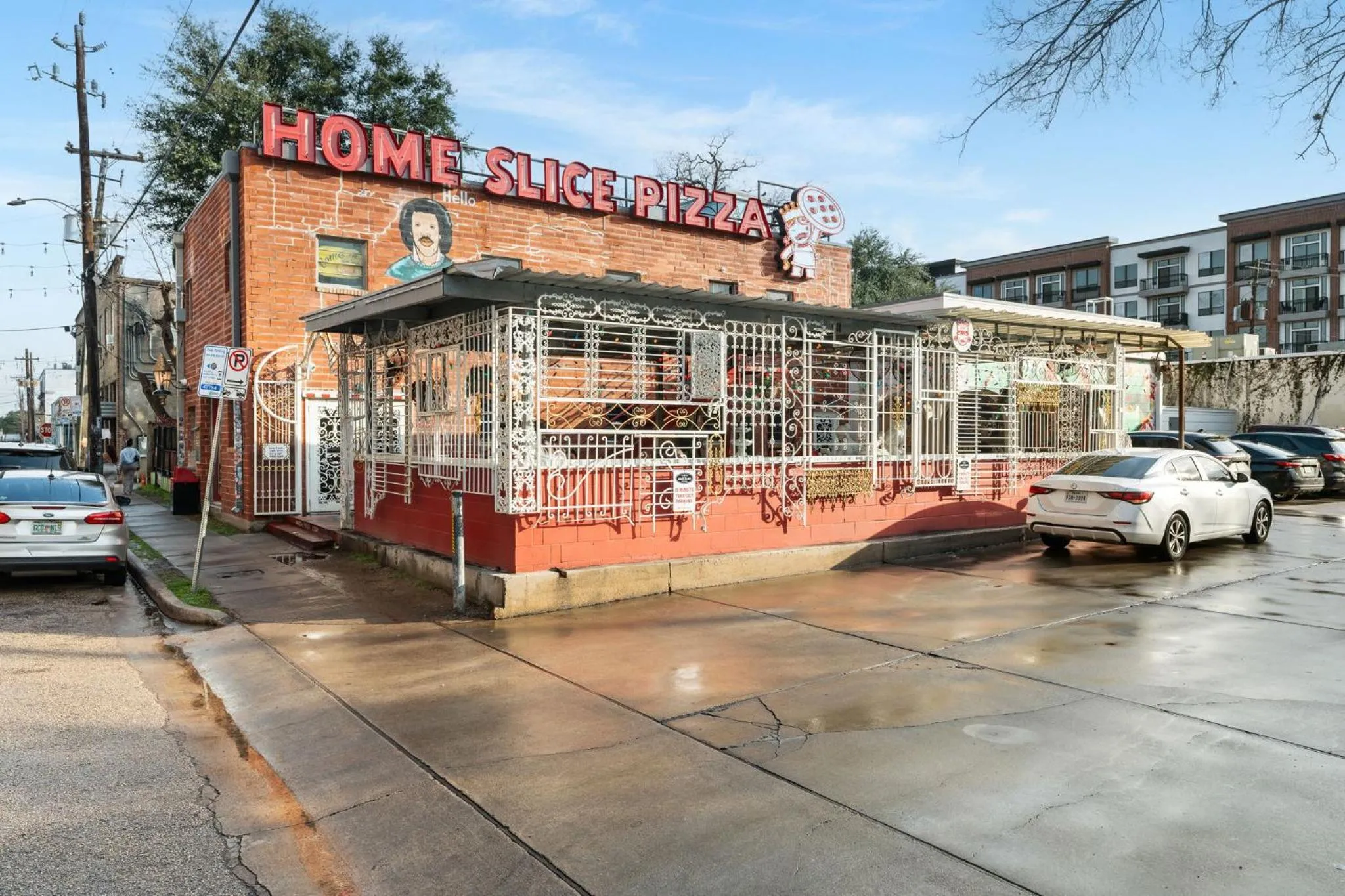 Neighbourhood in Lodgeur Midtown, Houston - close to Downtown & Texas Medical Center
