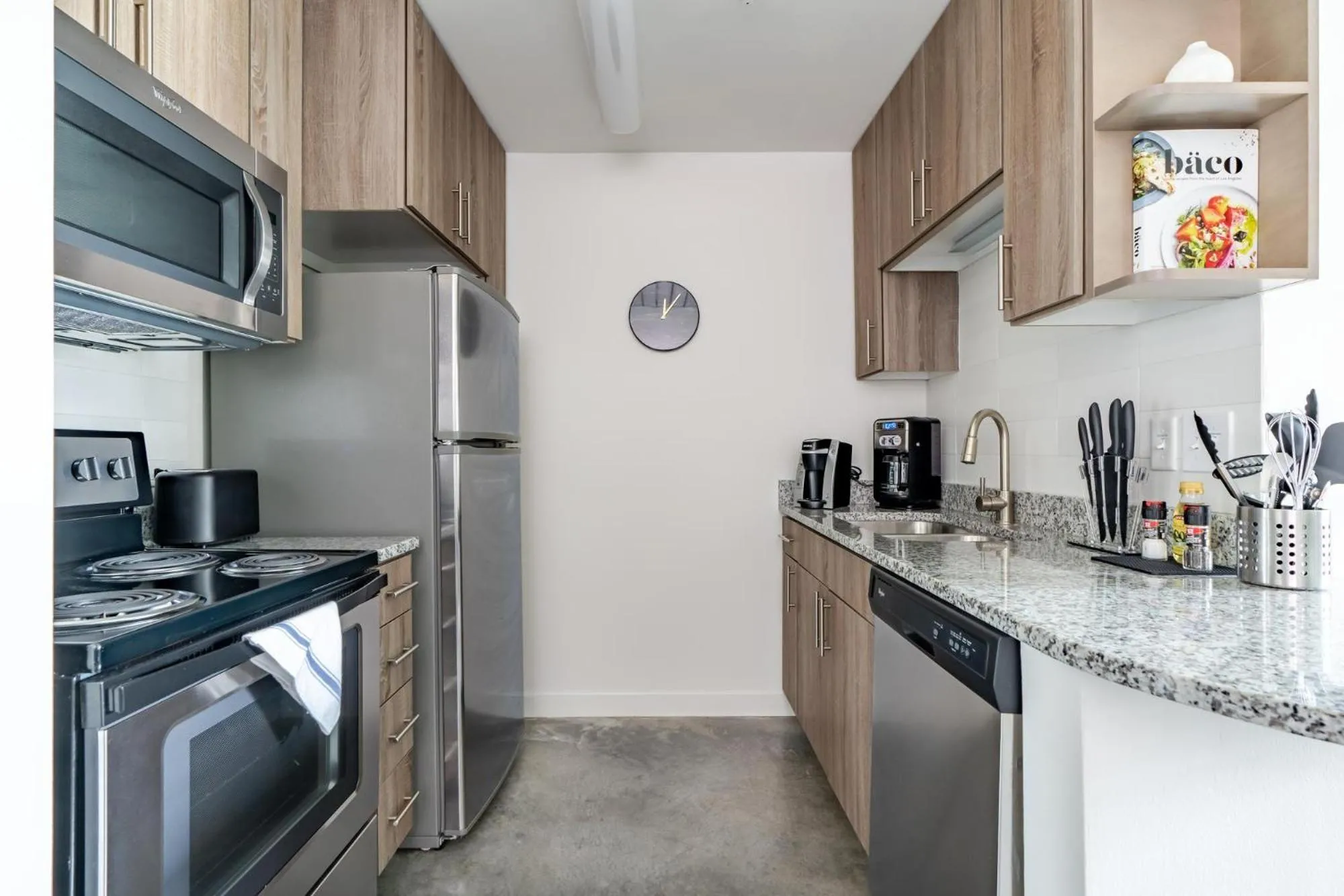 Coffee/tea facilities in Lodgeur Midtown, Houston - close to Downtown & Texas Medical Center