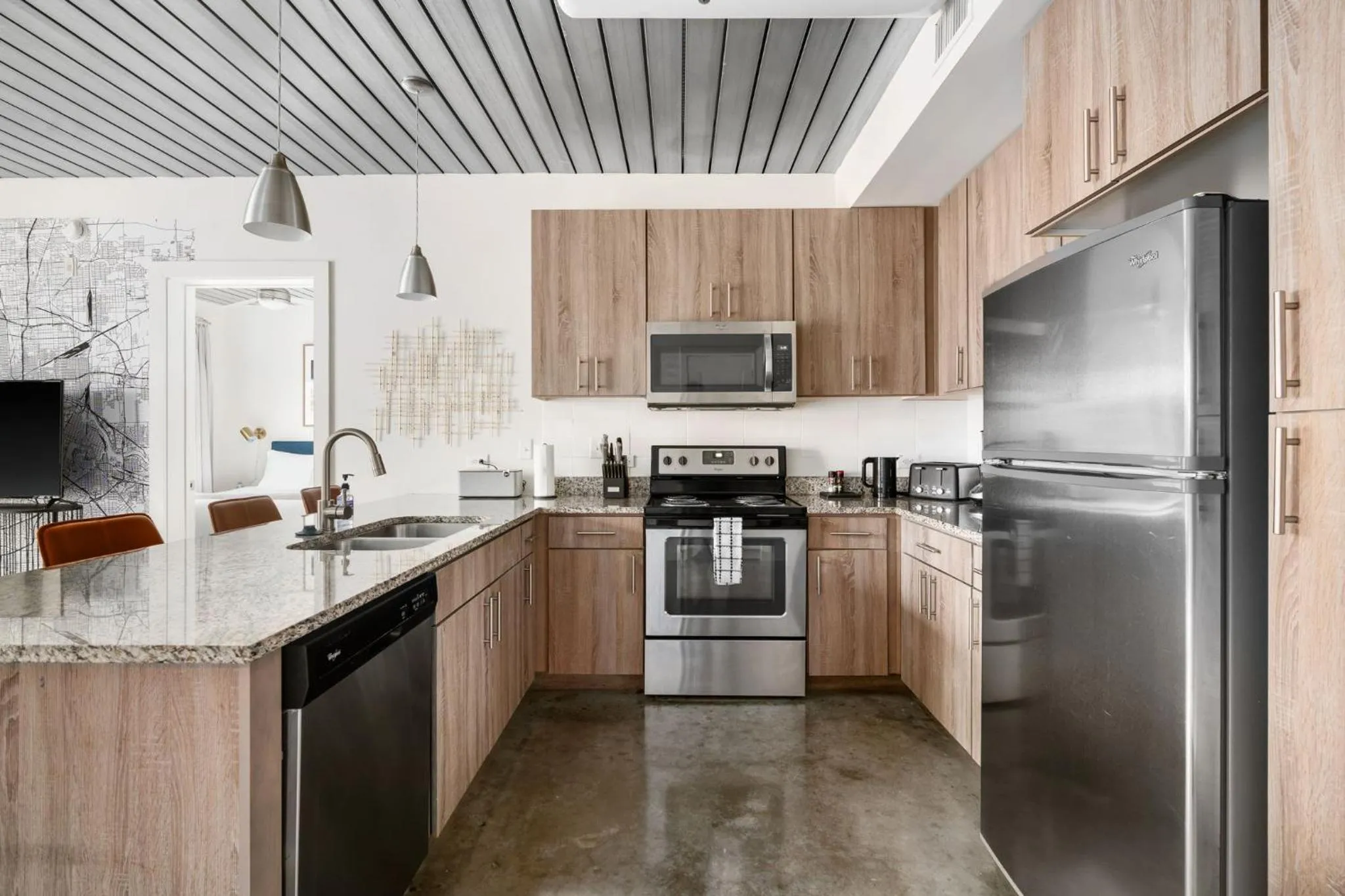 Kitchen or kitchenette in Lodgeur Midtown, Houston - close to Downtown & Texas Medical Center