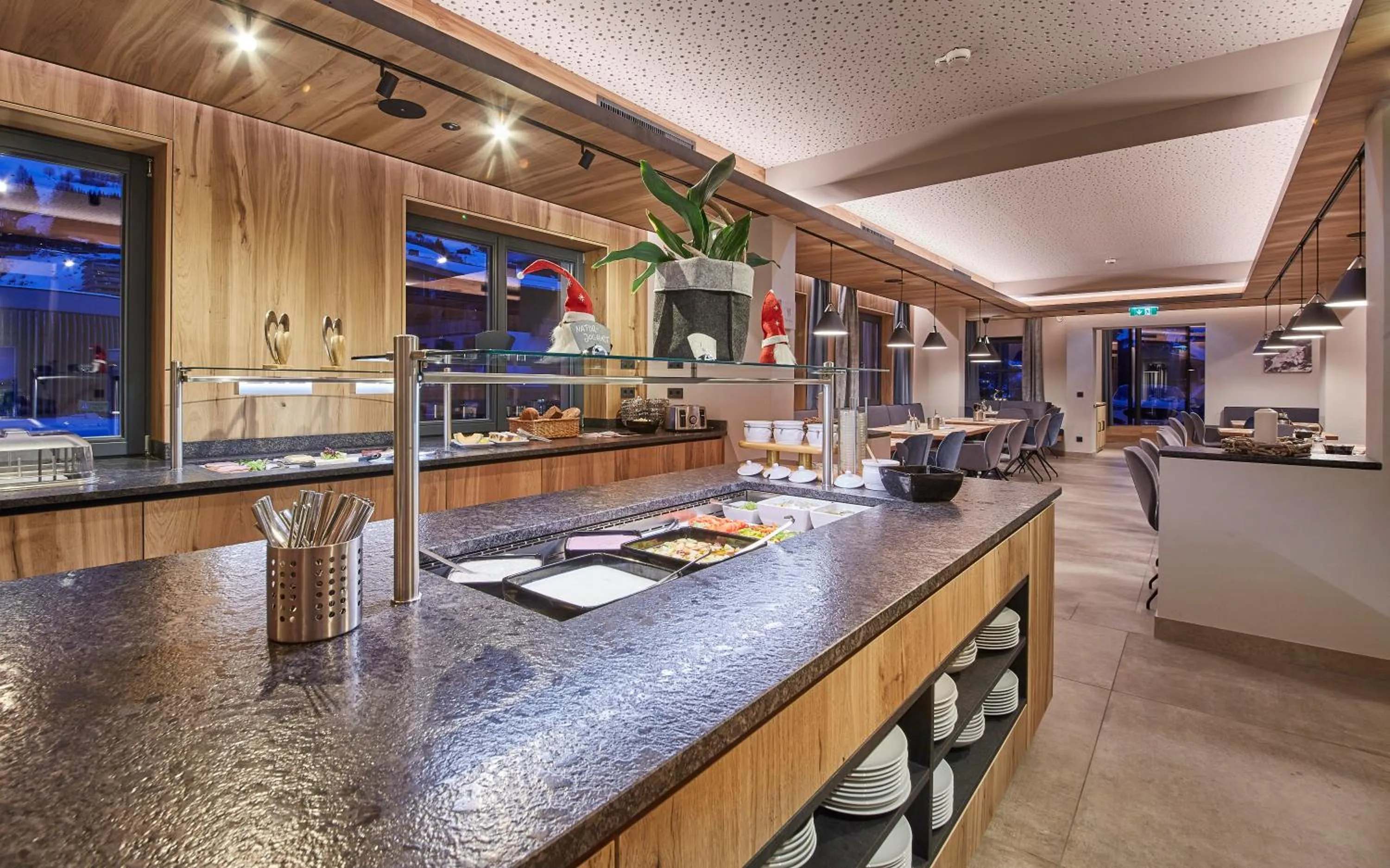 Restaurant/places to eat in Hotel Gungau