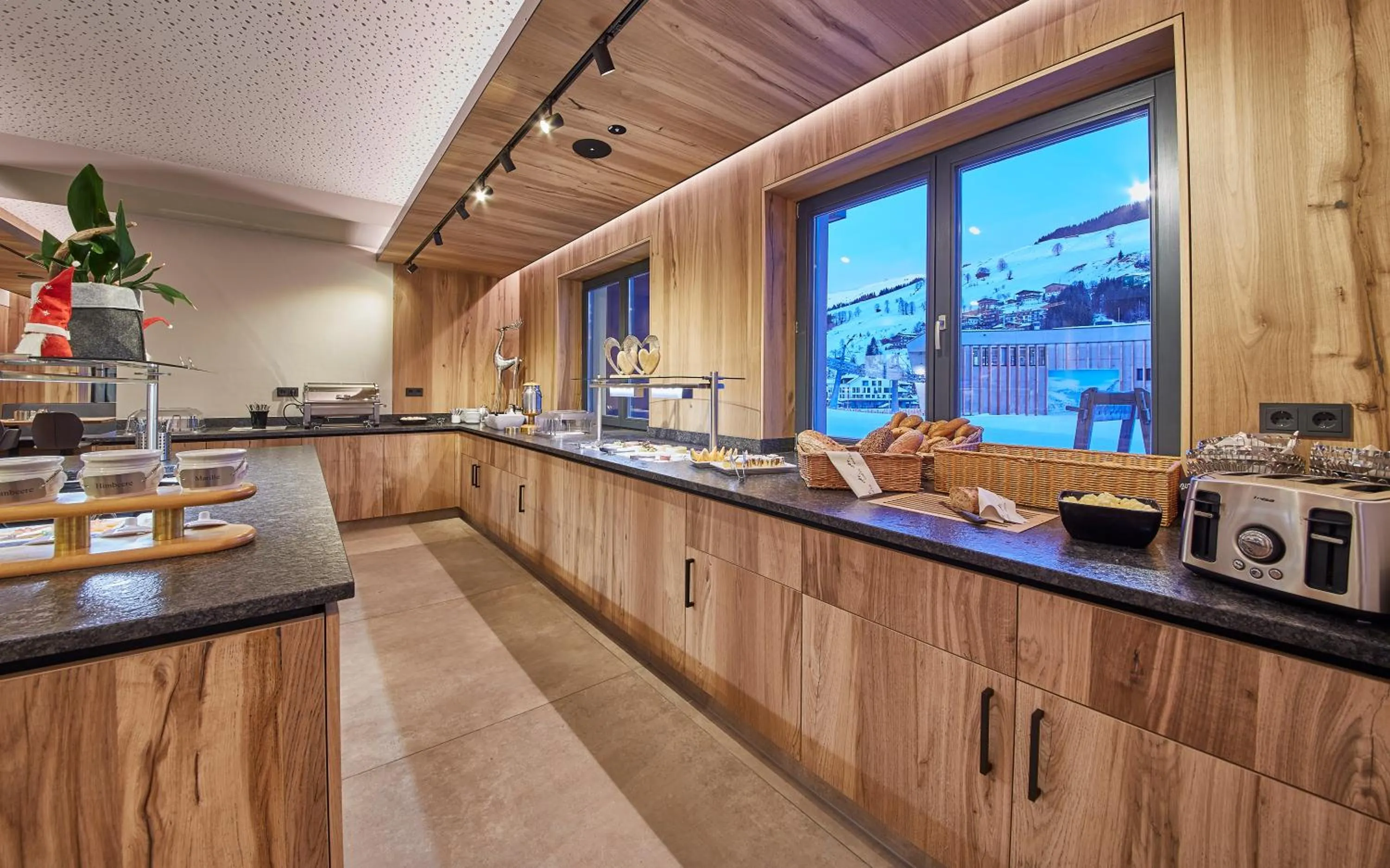 Food in Hotel Gungau