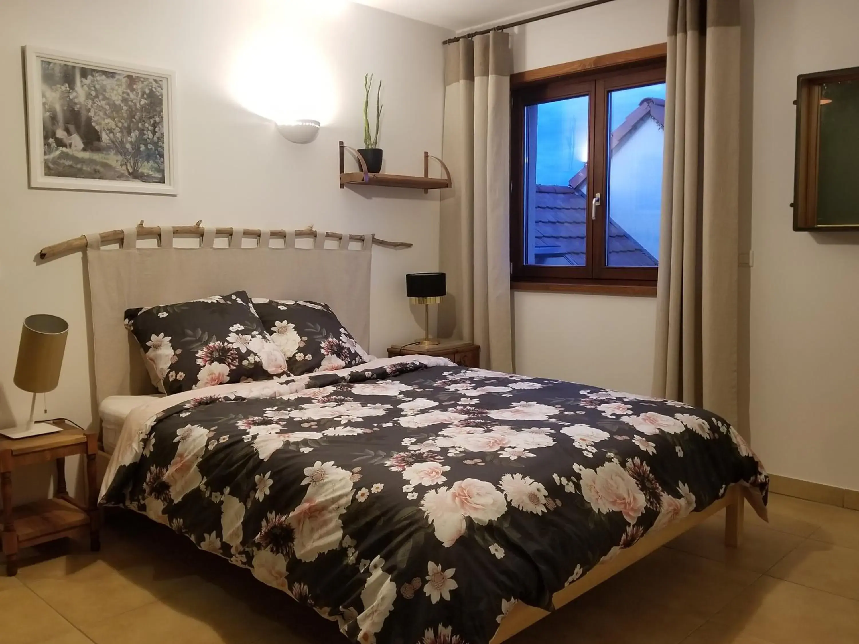 Double Room with Private Bathroom in chambre d'hôtes de charme, un temps en forêt Double Room with Private Bathroom in chambre d'hôtes de charme, un temps en forêt