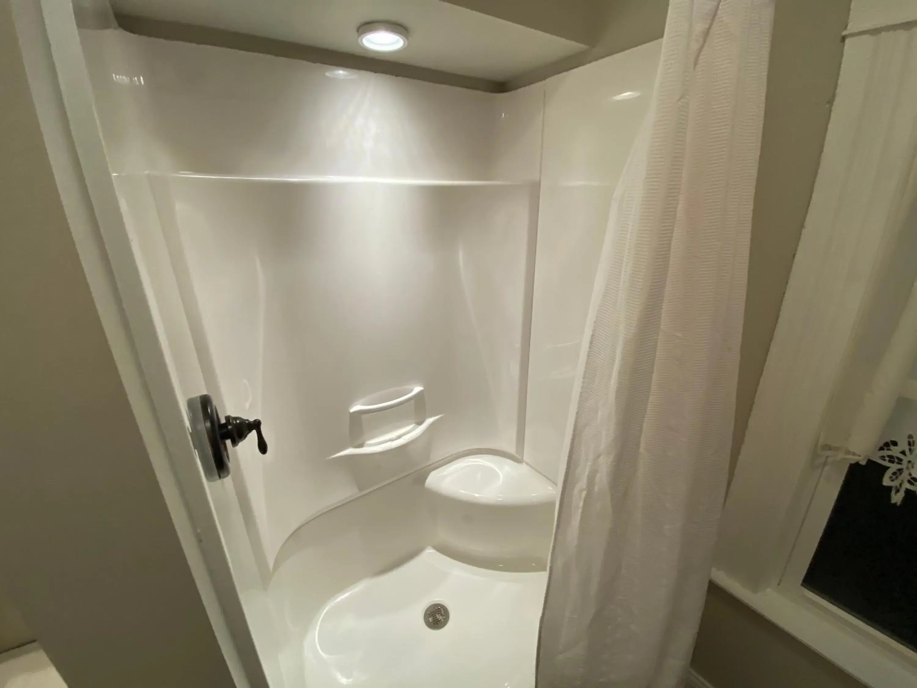 Twin Lakes Creamery, Grill & Inn Twin Lakes Creamery, Grill & Inn