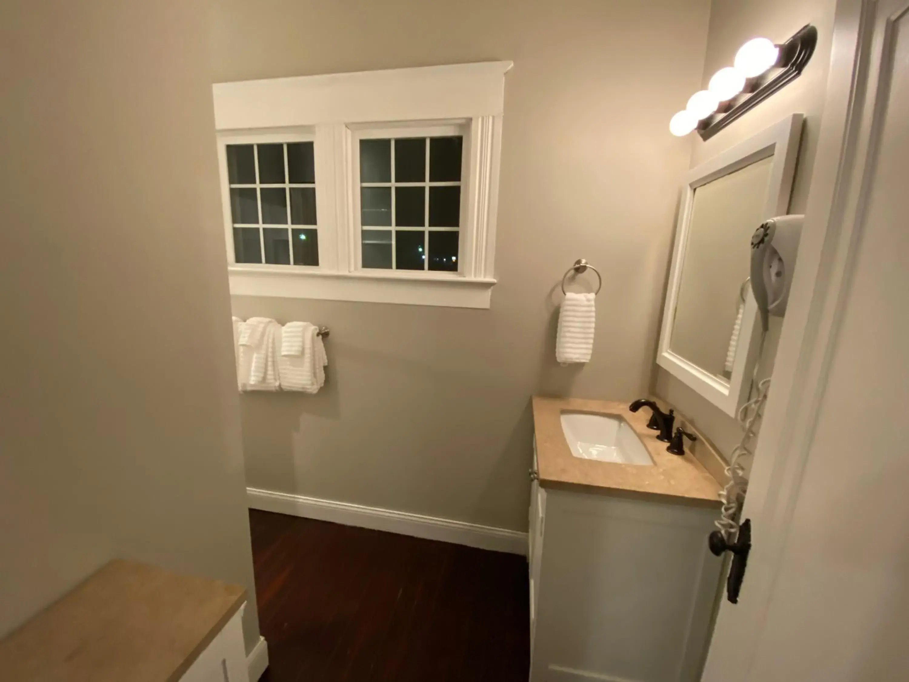 Bathroom in Twin Lakes Creamery, Grill & Inn Bathroom in Twin Lakes Creamery, Grill & Inn