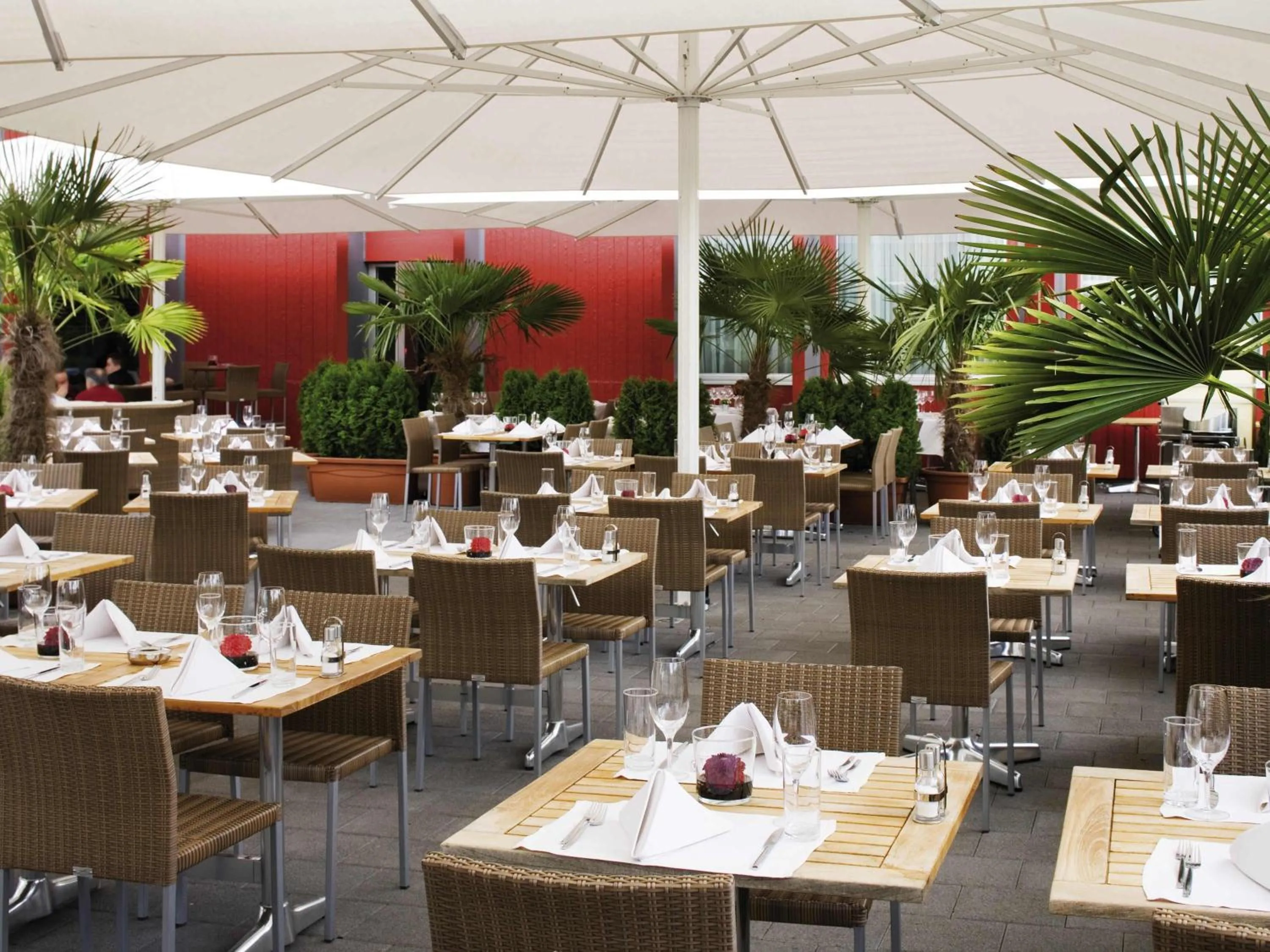 Restaurant/places to eat in Mövenpick Hotel Zurich Airport