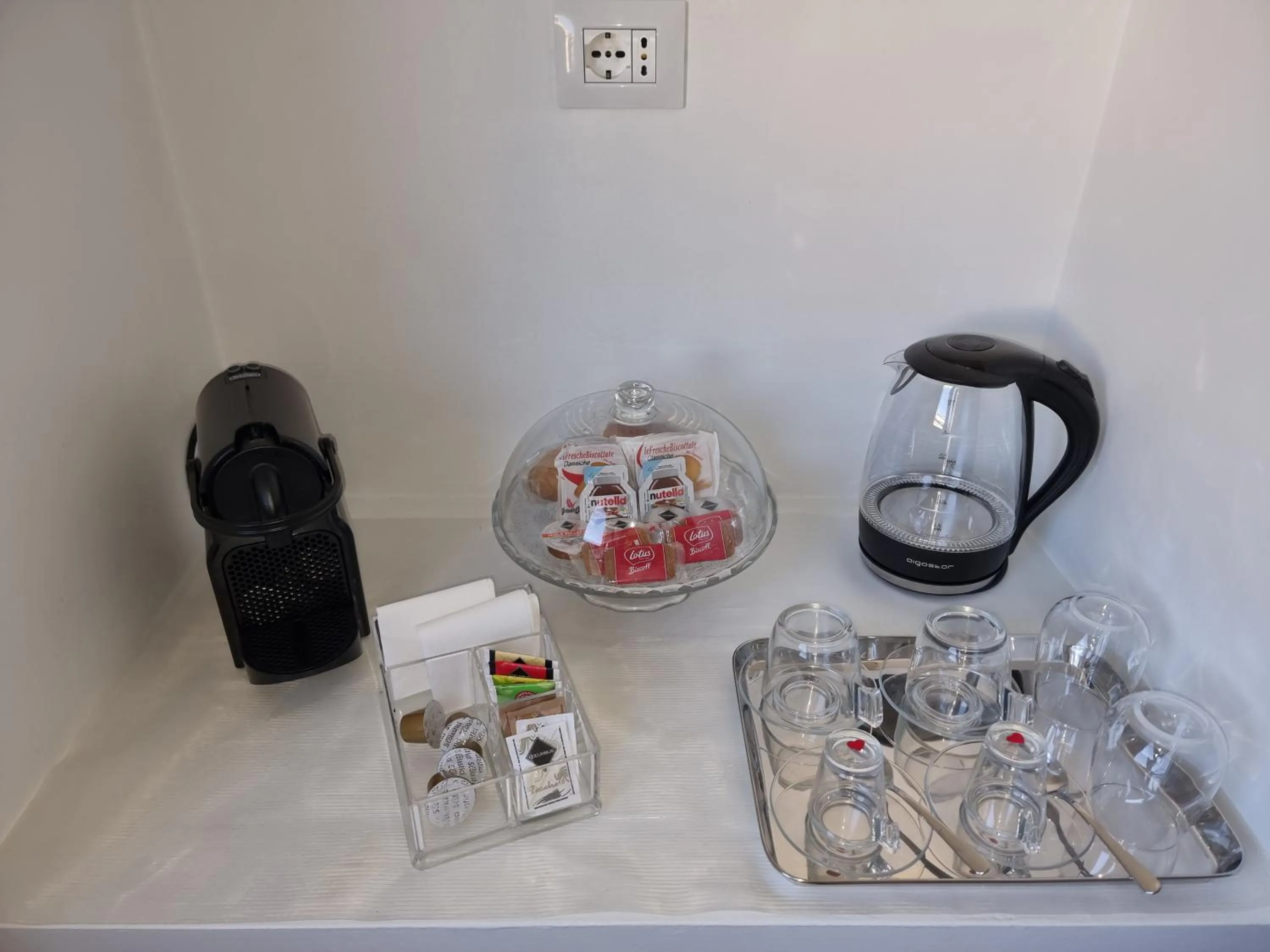 Coffee/tea facilities in Love Suite Roma - Il Nido d'Amore