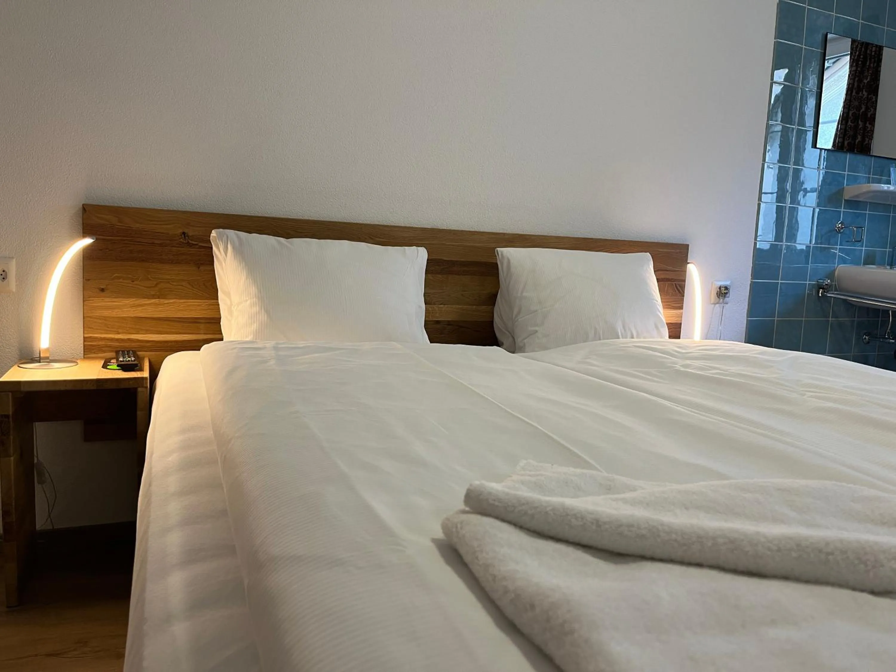 Photo of the whole room, Bed in Hotel Drei Könige