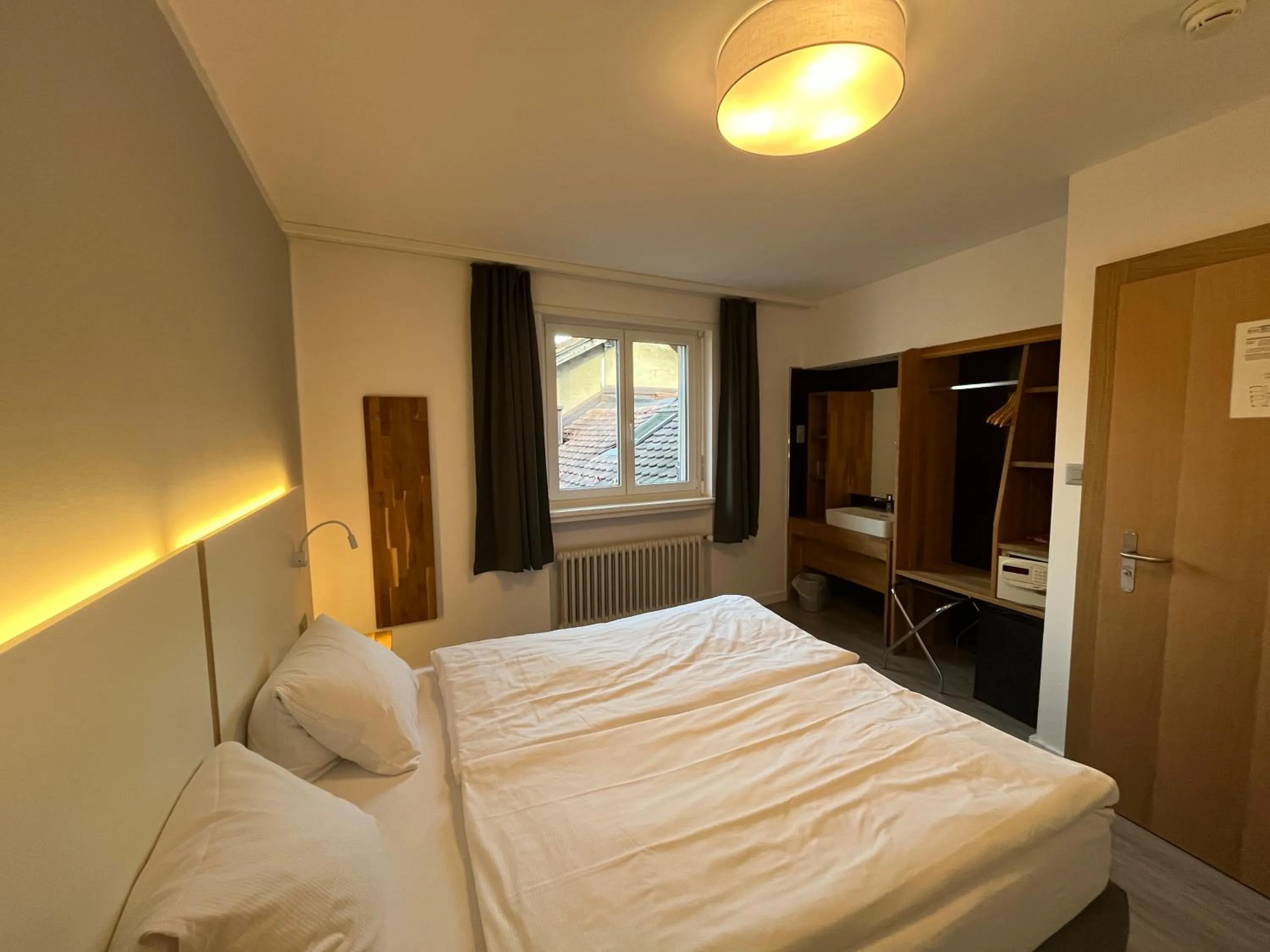 Photo of the whole room, Bed in Hotel Drei Könige