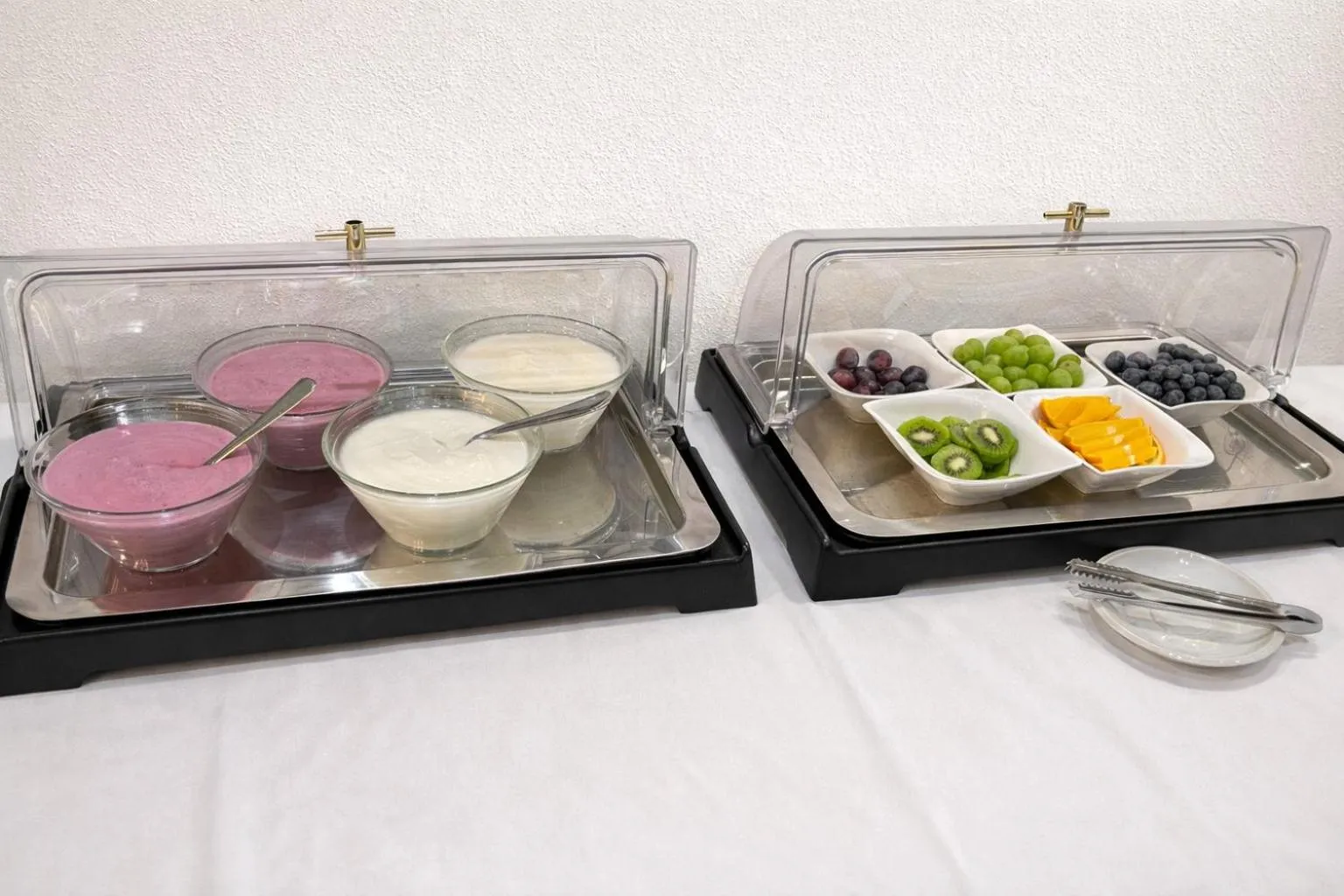 Buffet breakfast in Hotel Drei Könige