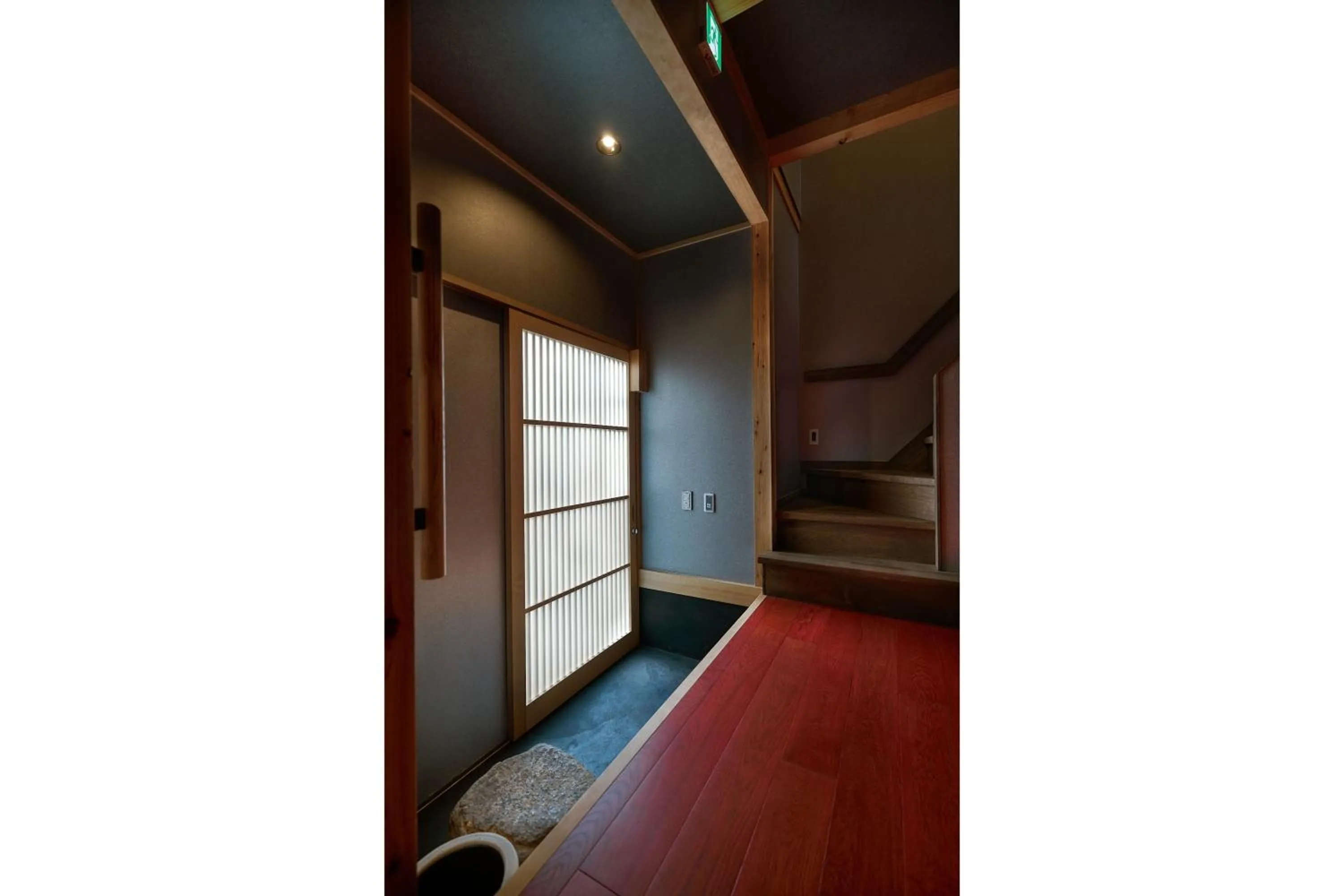 Facade/entrance, Bed in Tasokare Machiya House