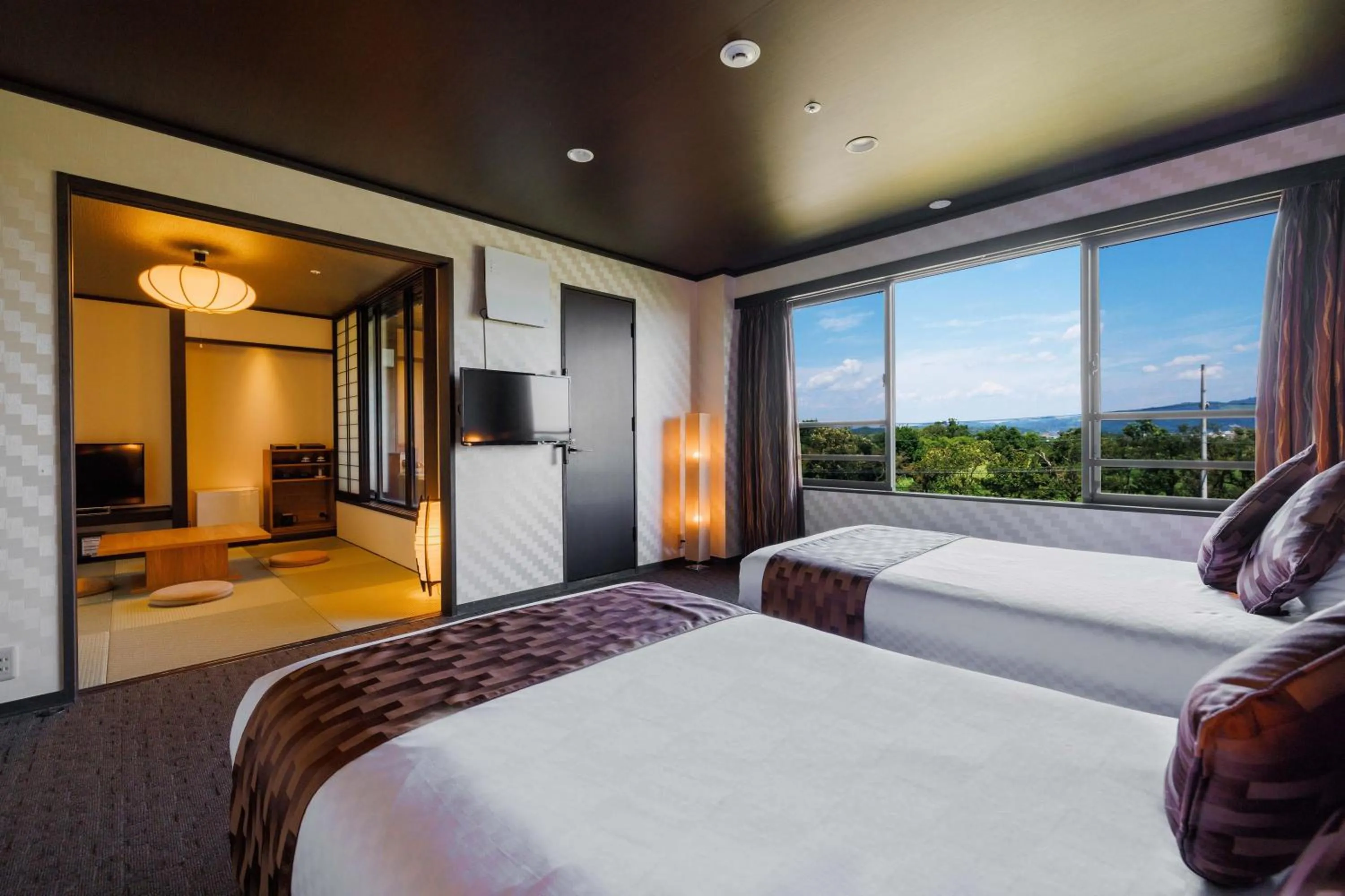 Photo of the whole room, Bed in KAMENOI HOTEL Nara