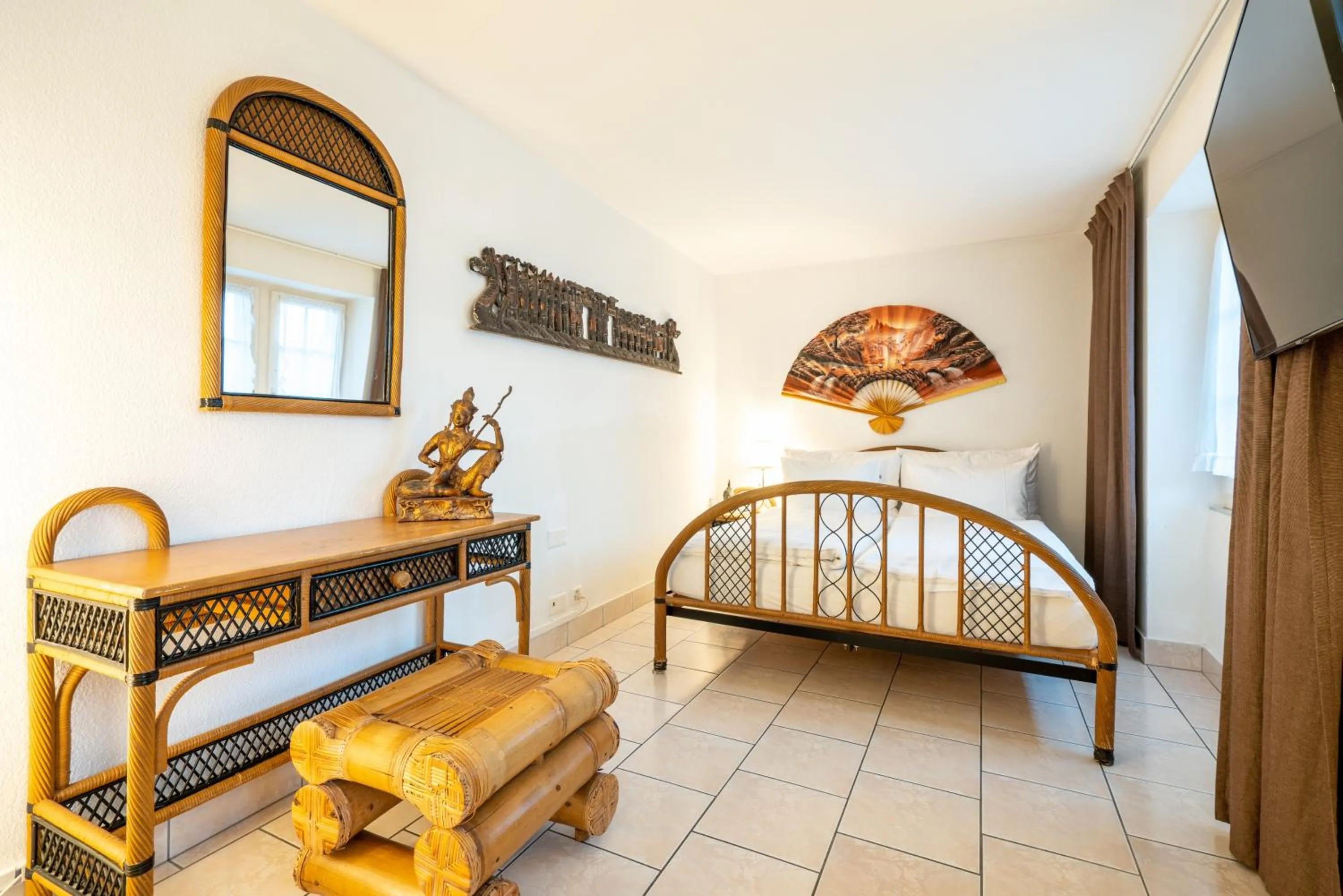 Seating area, Bed in Altstadt Hotel Magic Luzern