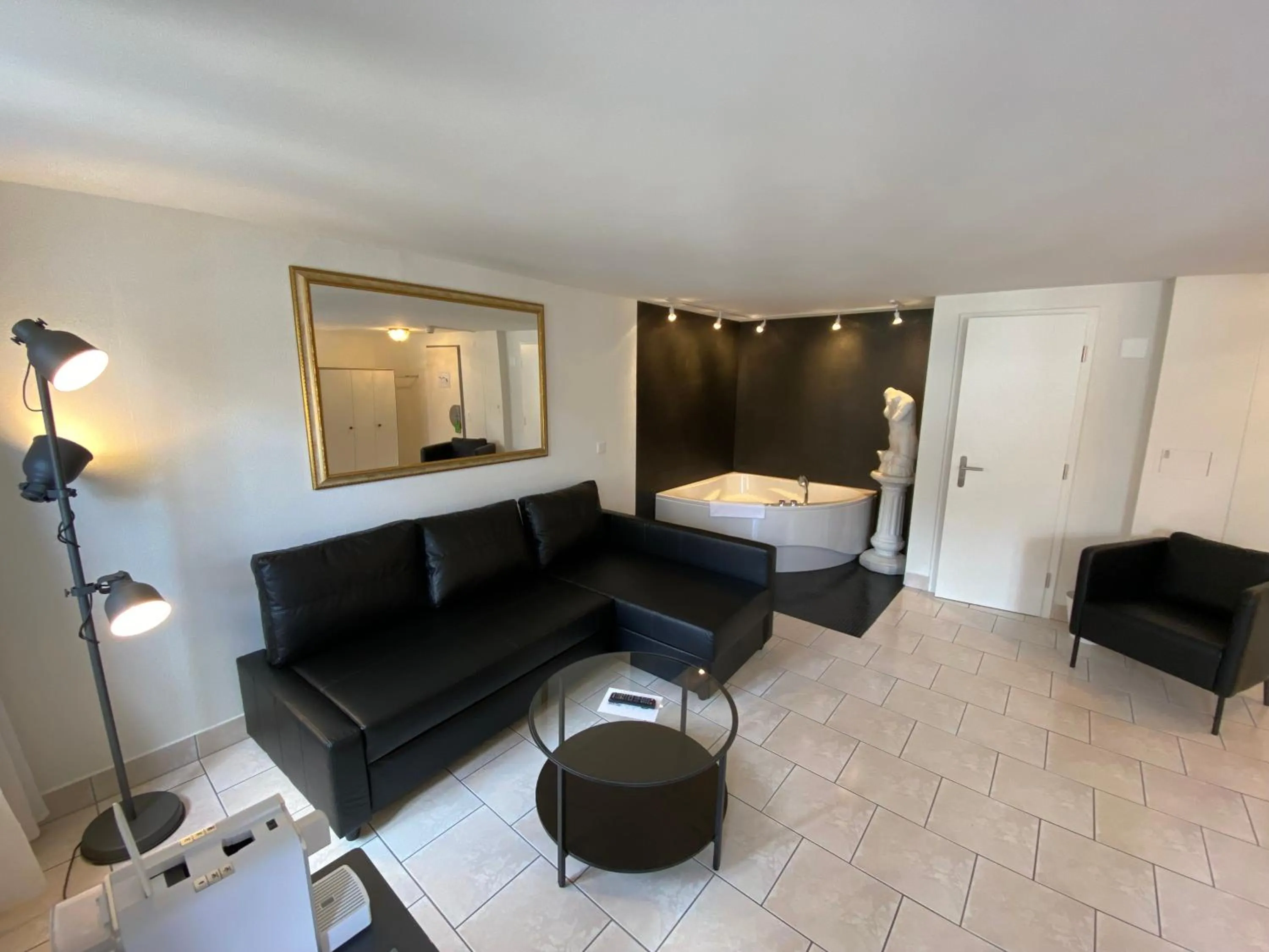 Photo of the whole room, Bed in Altstadt Hotel Magic Luzern