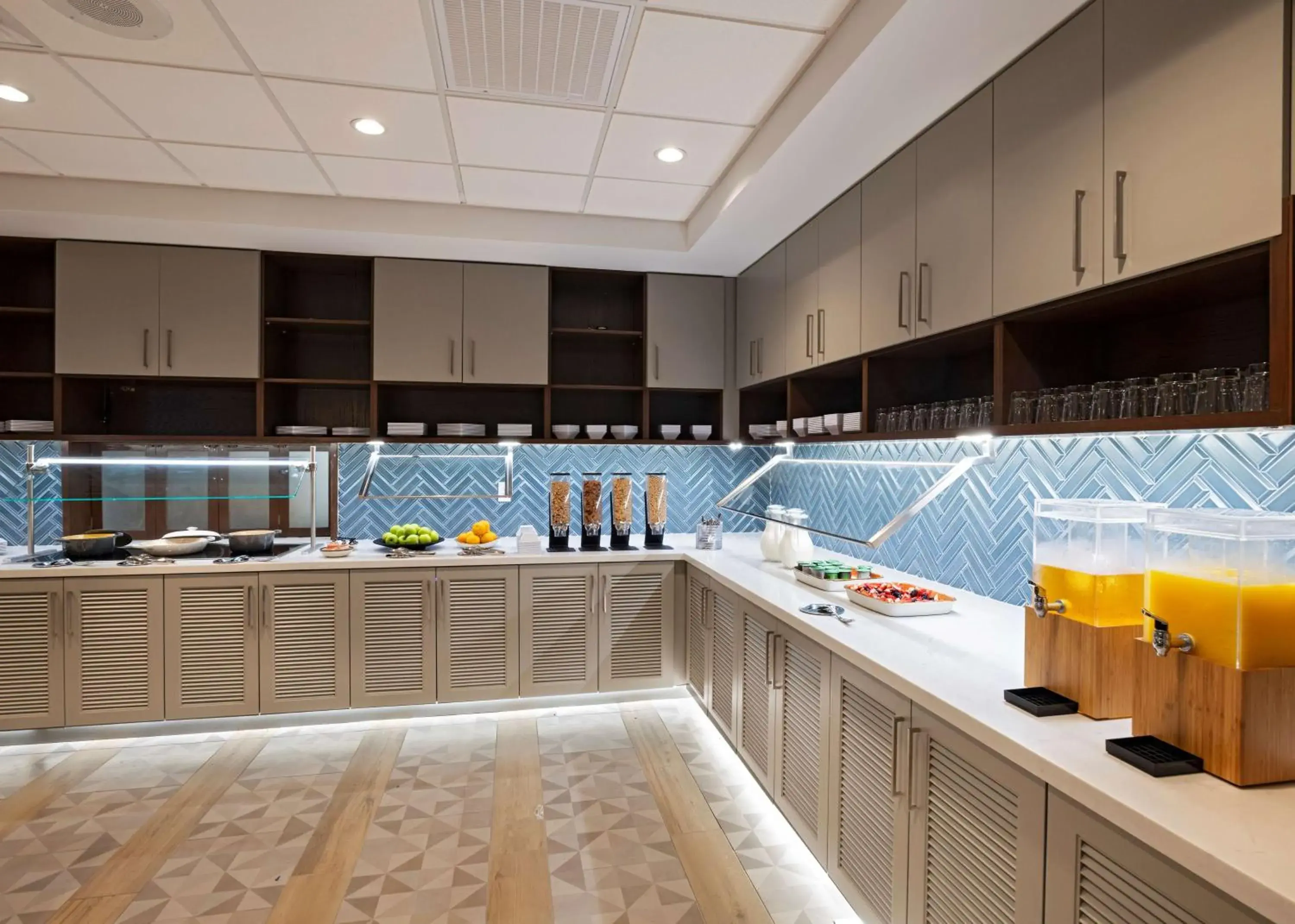 Breakfast in Hyatt Place Austin Lake Travis/Four Points Breakfast in Hyatt Place Austin Lake Travis/Four Points