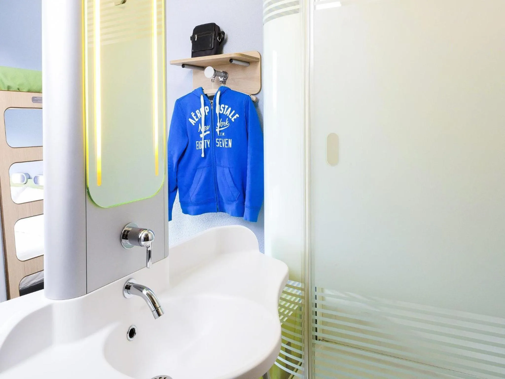 Bedroom in ibis budget Montceau les Mines