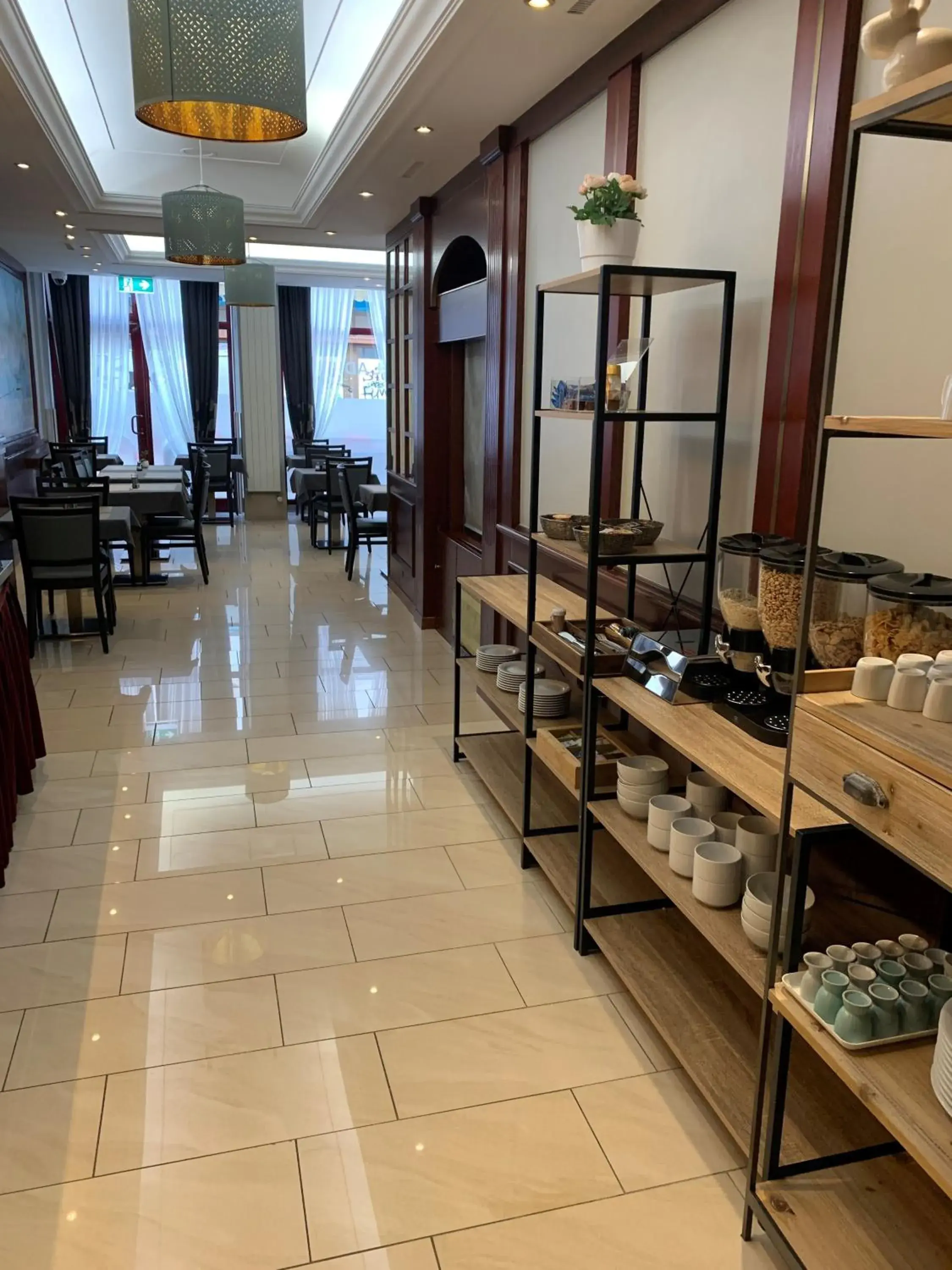 Restaurant/places to eat in Hotel Admiral Restaurant/places to eat in Hotel Admiral