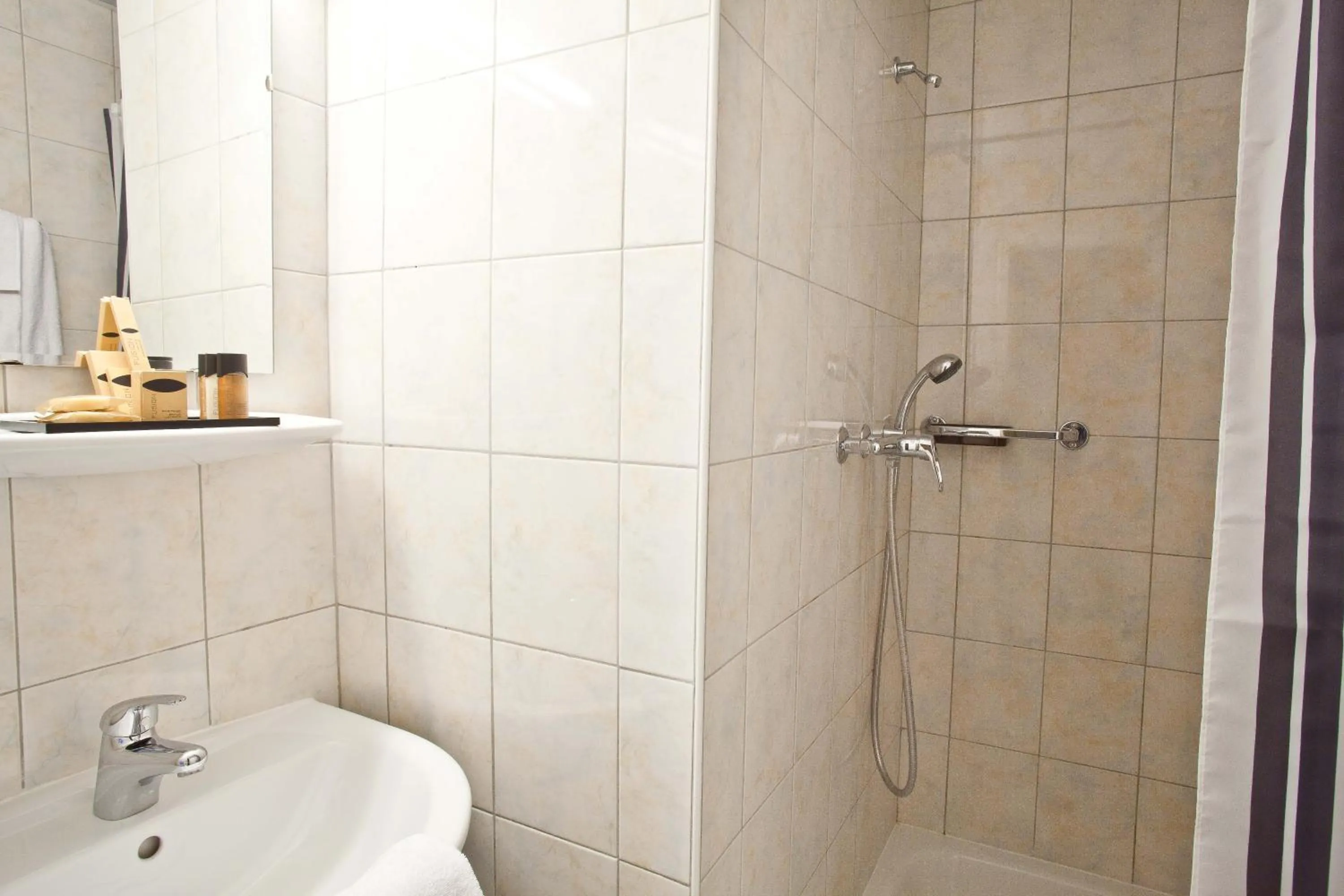 Bathroom in Hotel Admiral