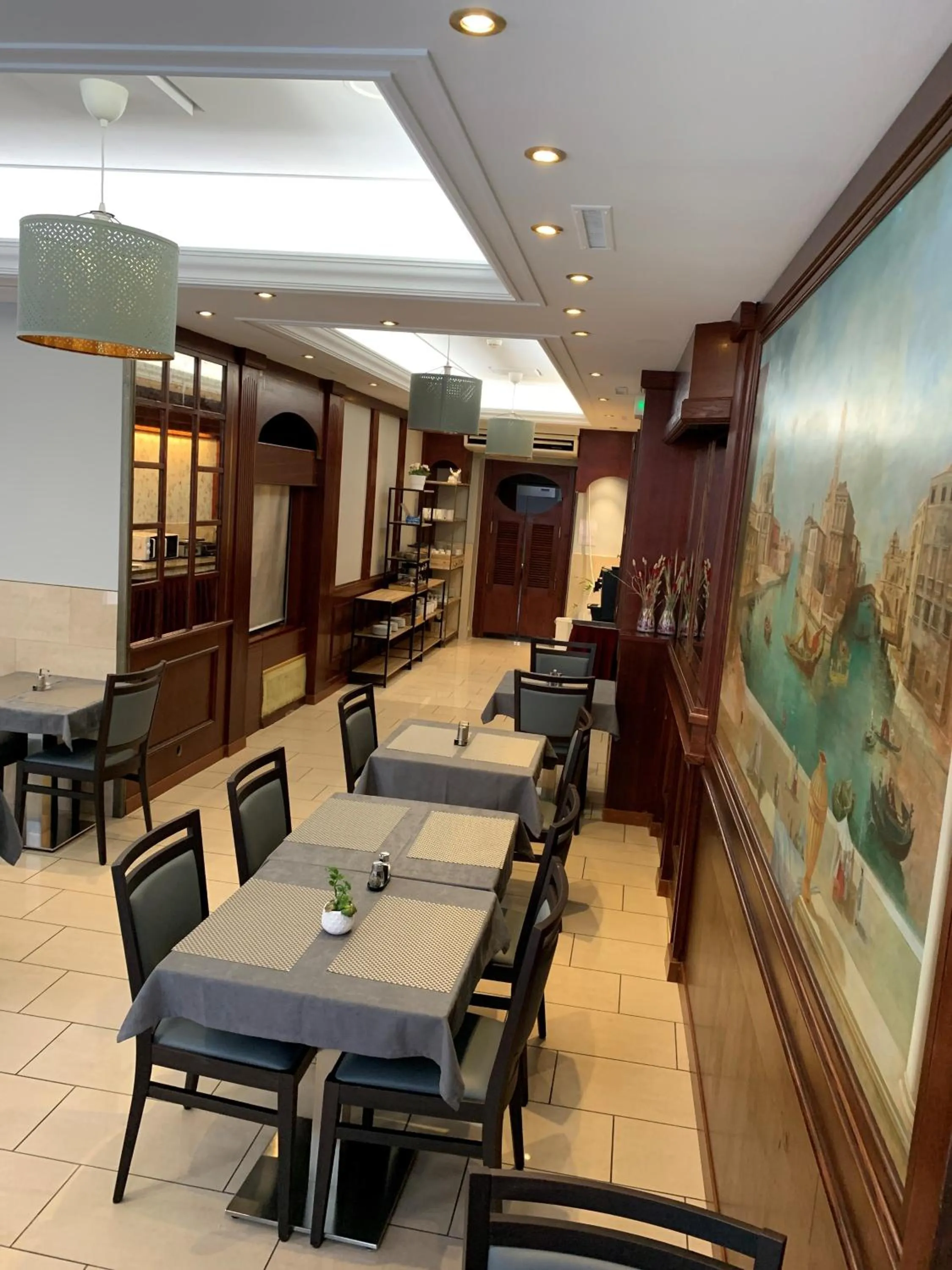 Breakfast in Hotel Admiral