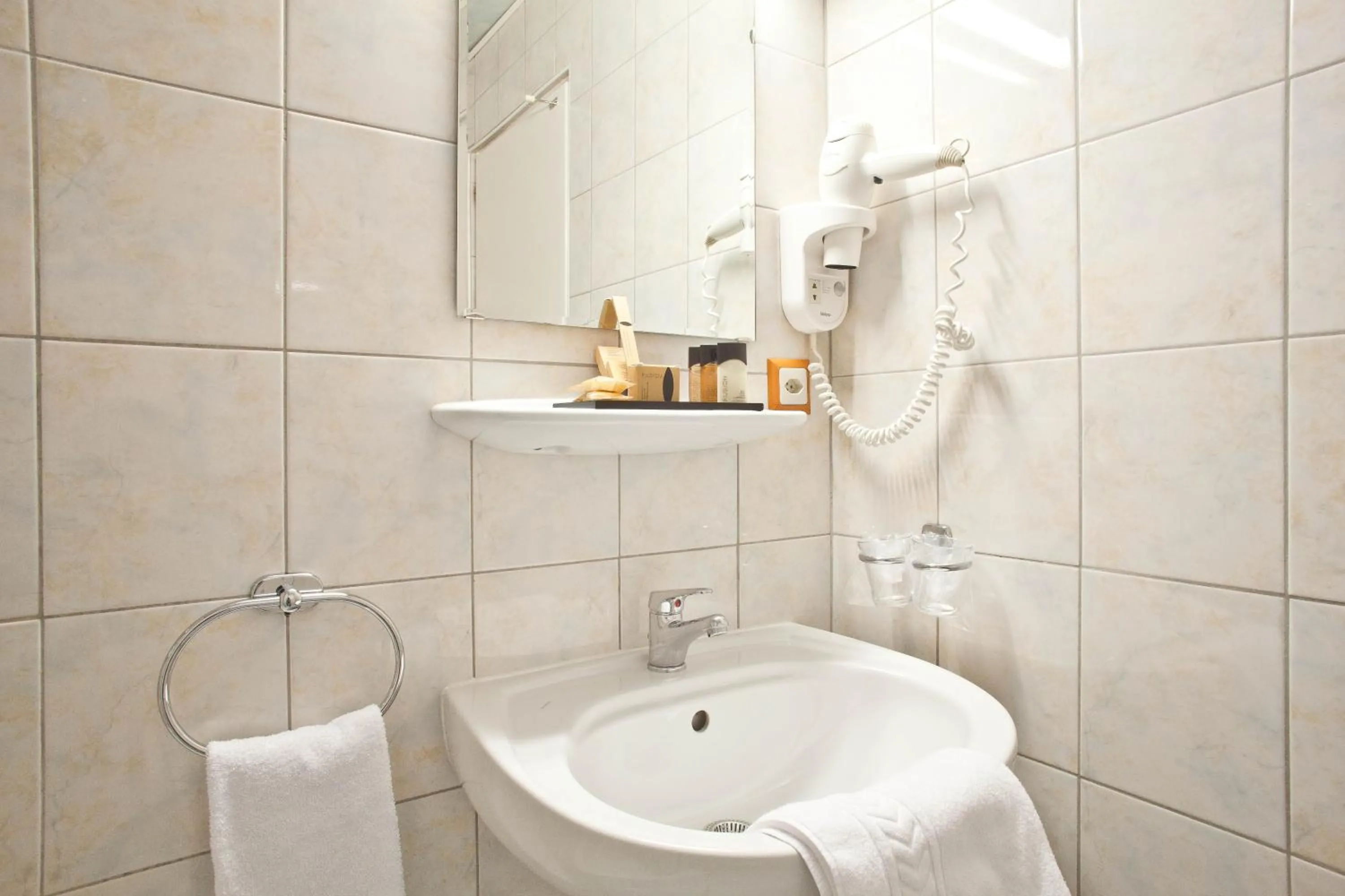 Bathroom in Hotel Admiral