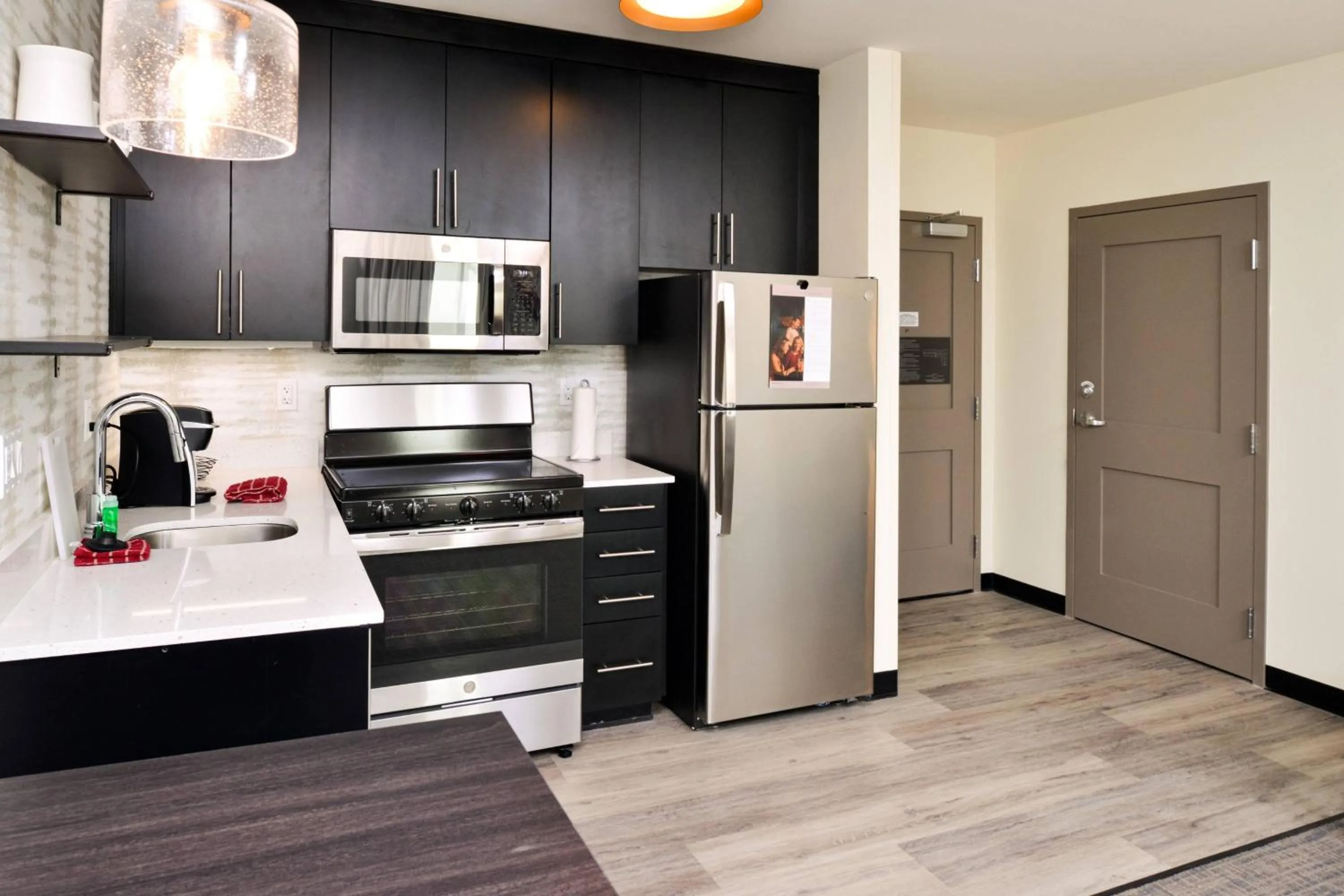 Kitchen or kitchenette in Residence Inn by Marriott Bakersfield West