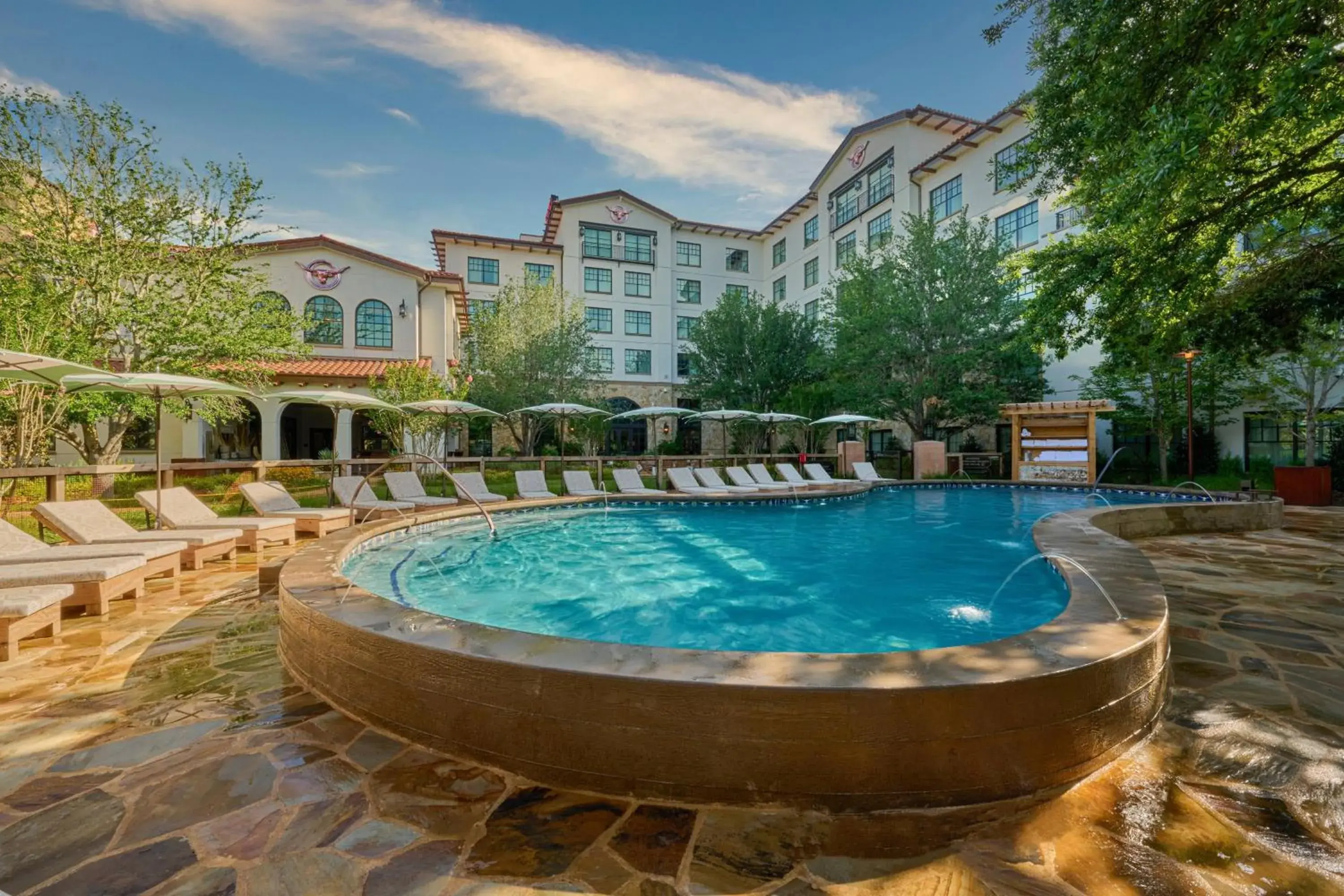 Swimming pool in Hotel Drover, Autograph Collection Swimming pool in Hotel Drover, Autograph Collection