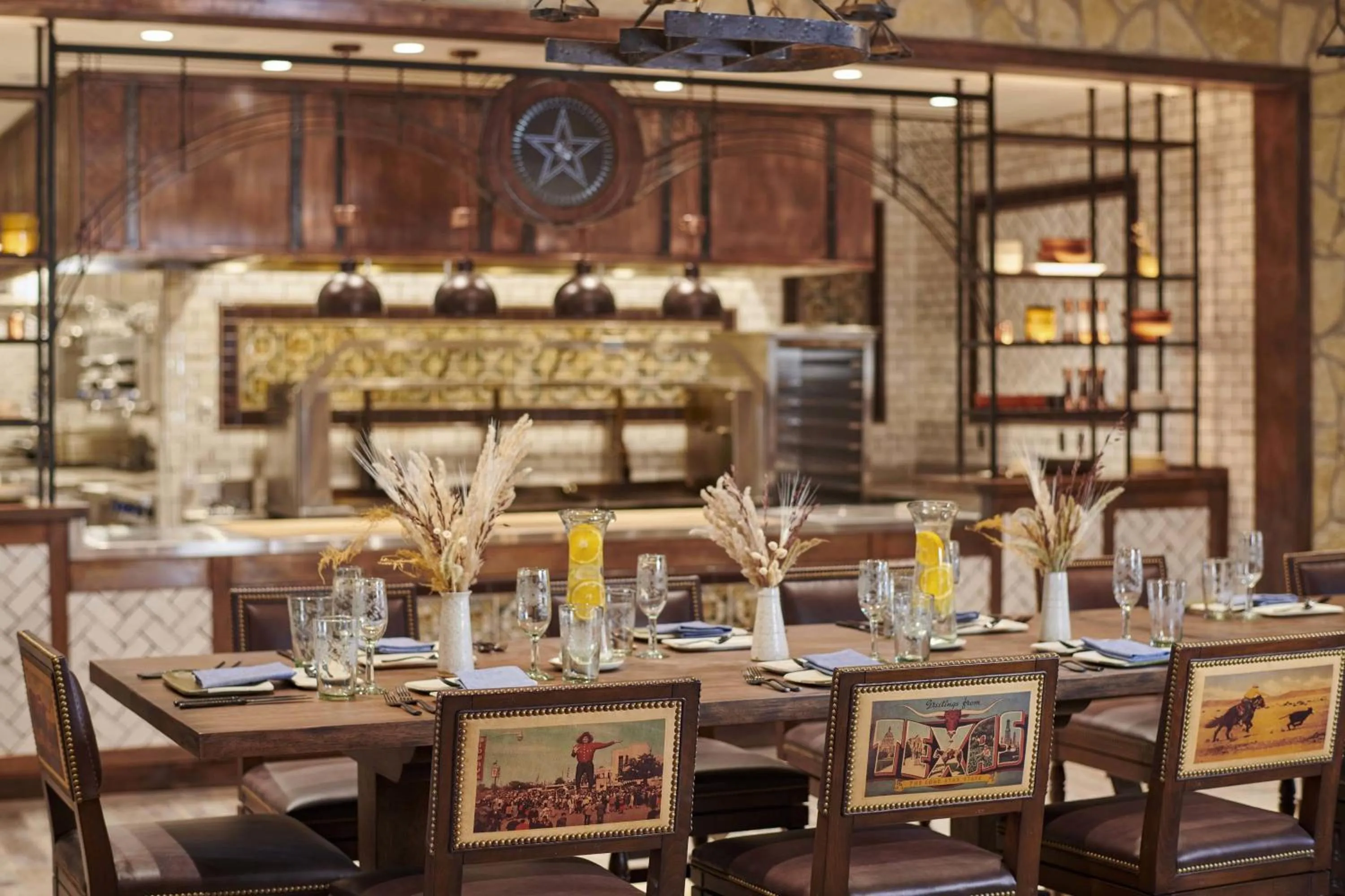 Lounge or bar in Hotel Drover, Autograph Collection