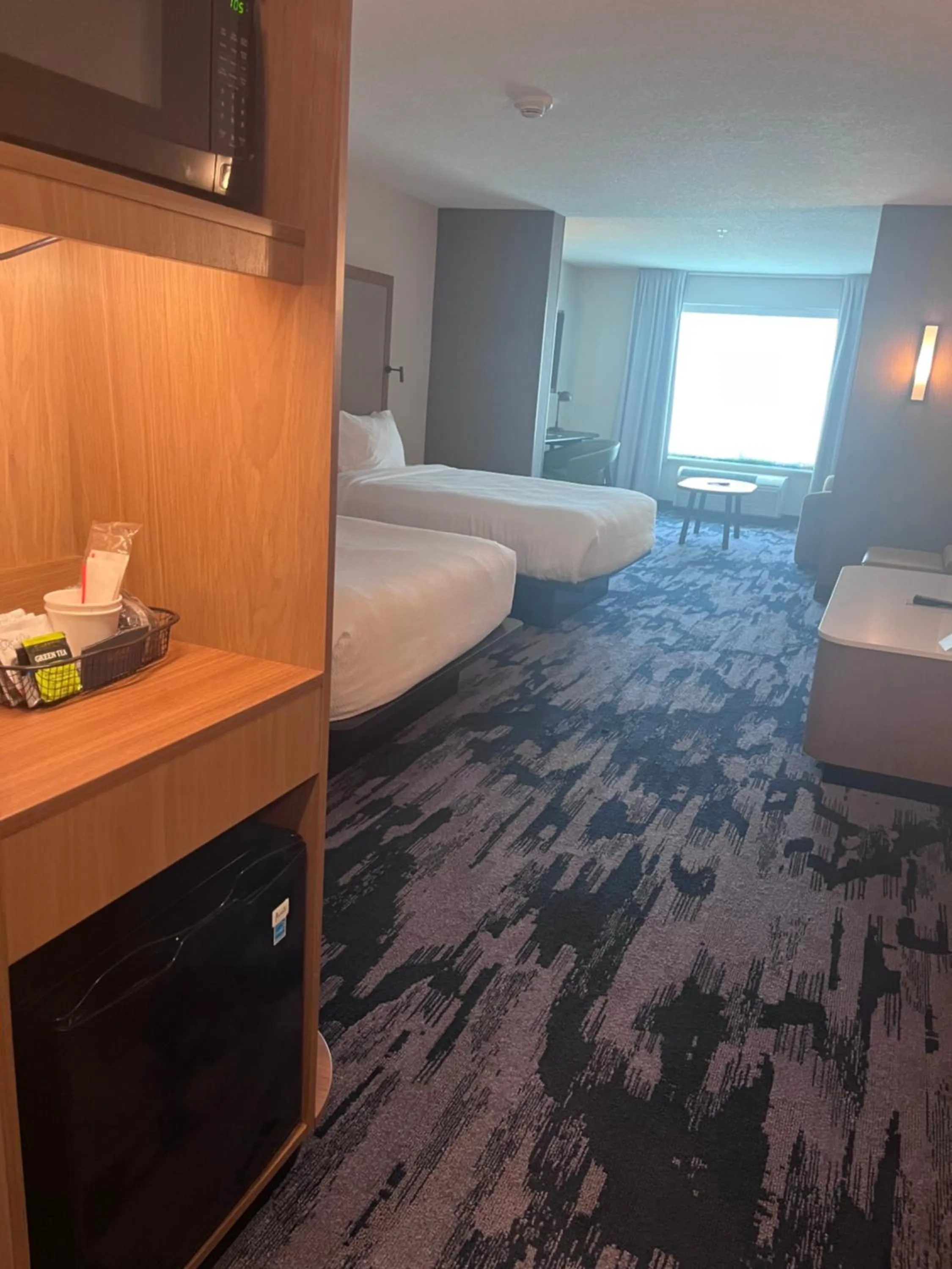 Photo of the whole room, Bed in Fairfield Inn & Suites by Marriott Oskaloosa