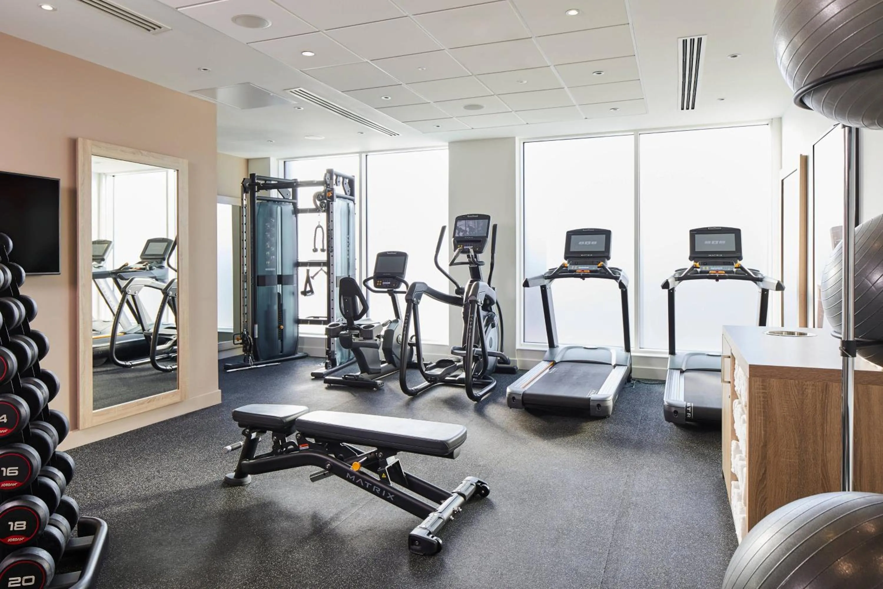 Fitness centre/facilities in Courtyard by Marriott London City Airport