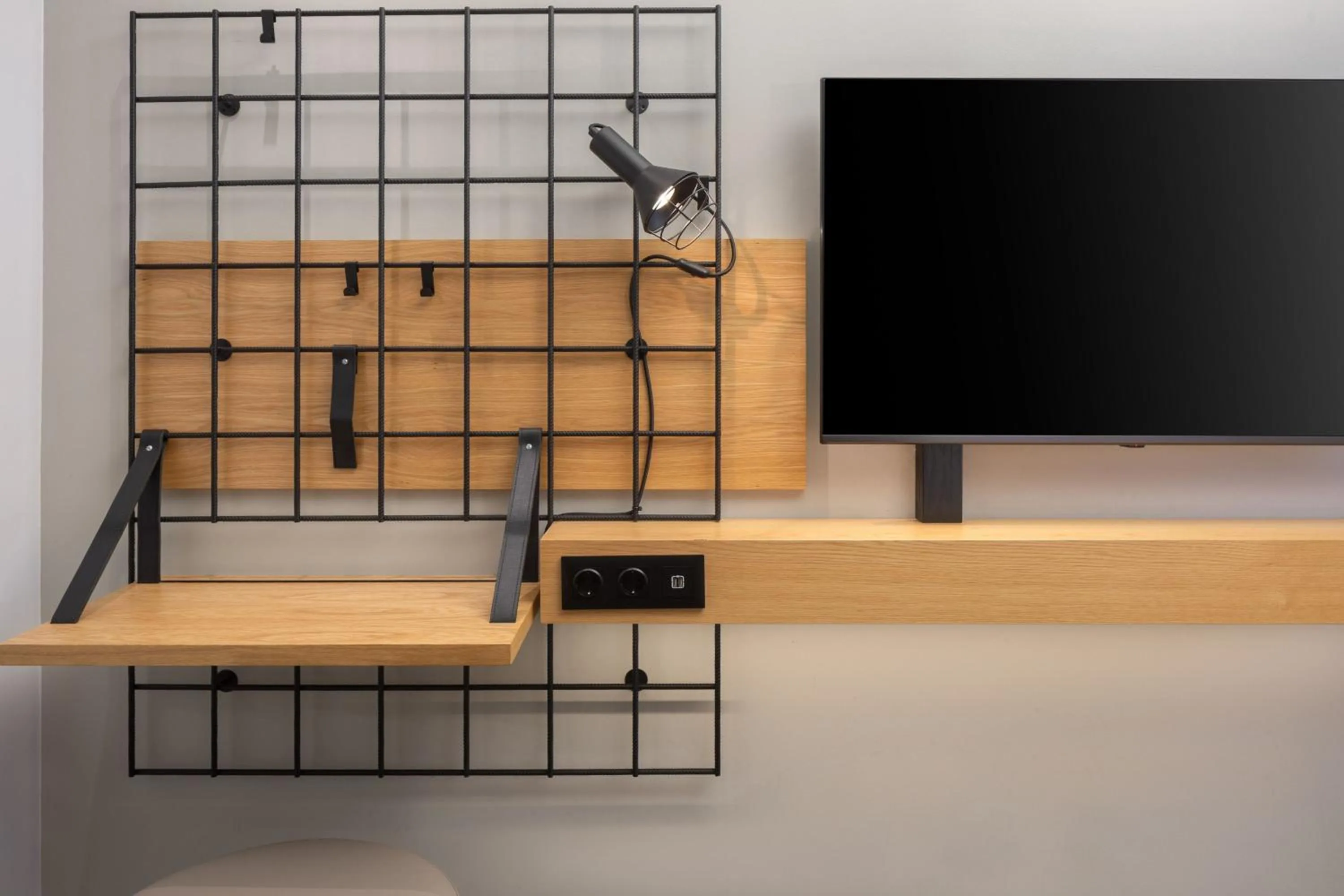 Photo of the whole room in Moxy Lisbon City