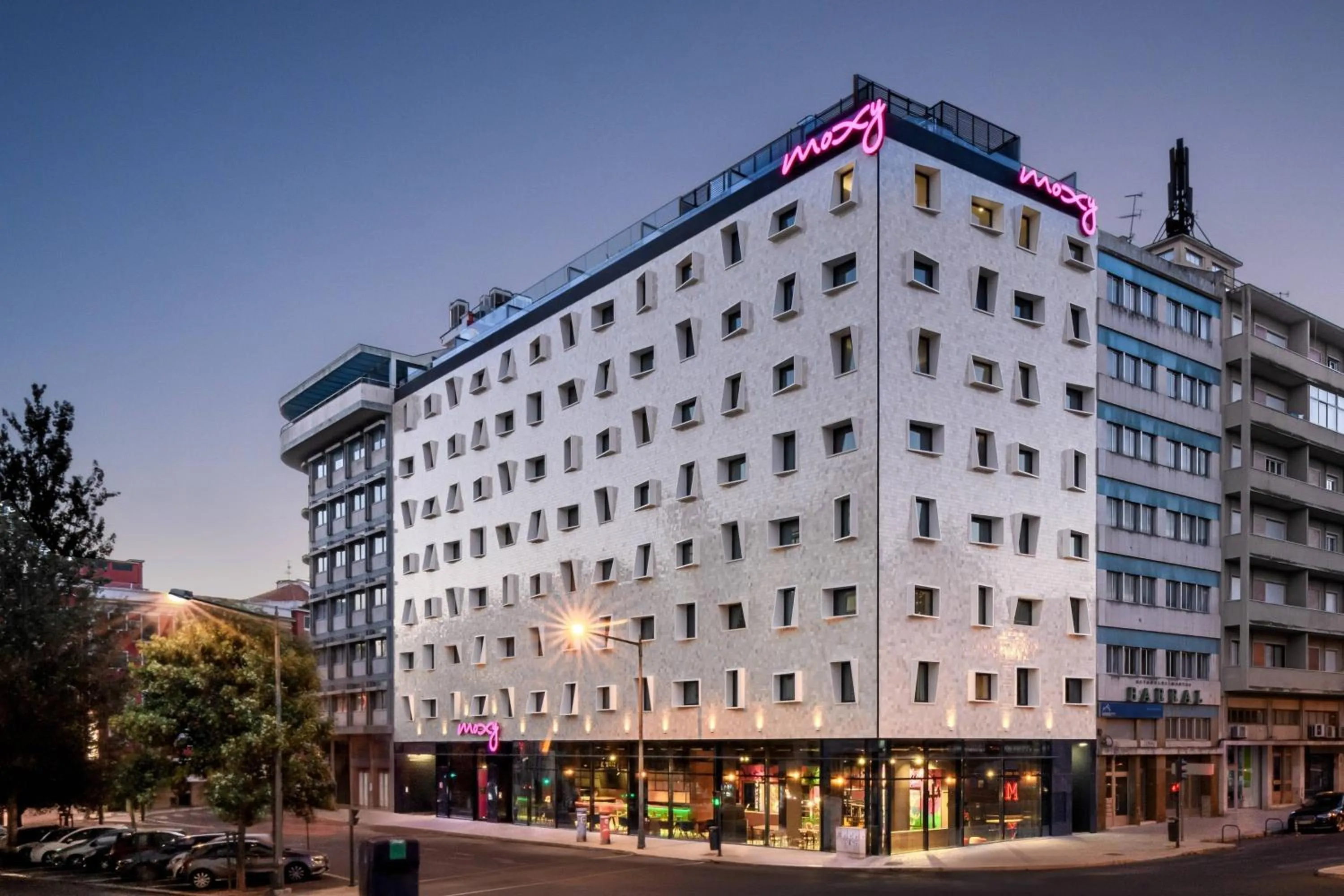 Property building in Moxy Lisbon City