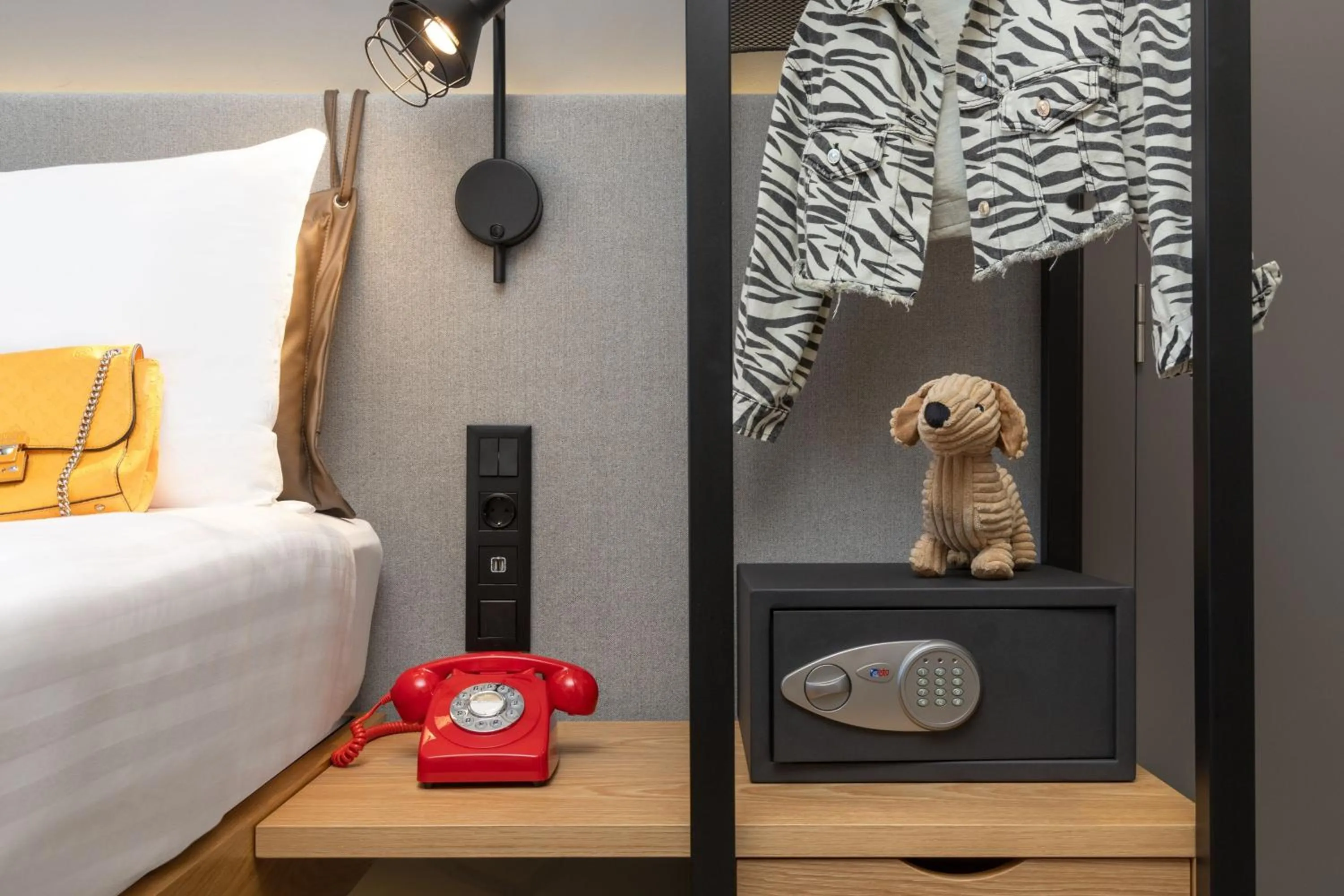 Photo of the whole room, Bed in Moxy Lisbon City