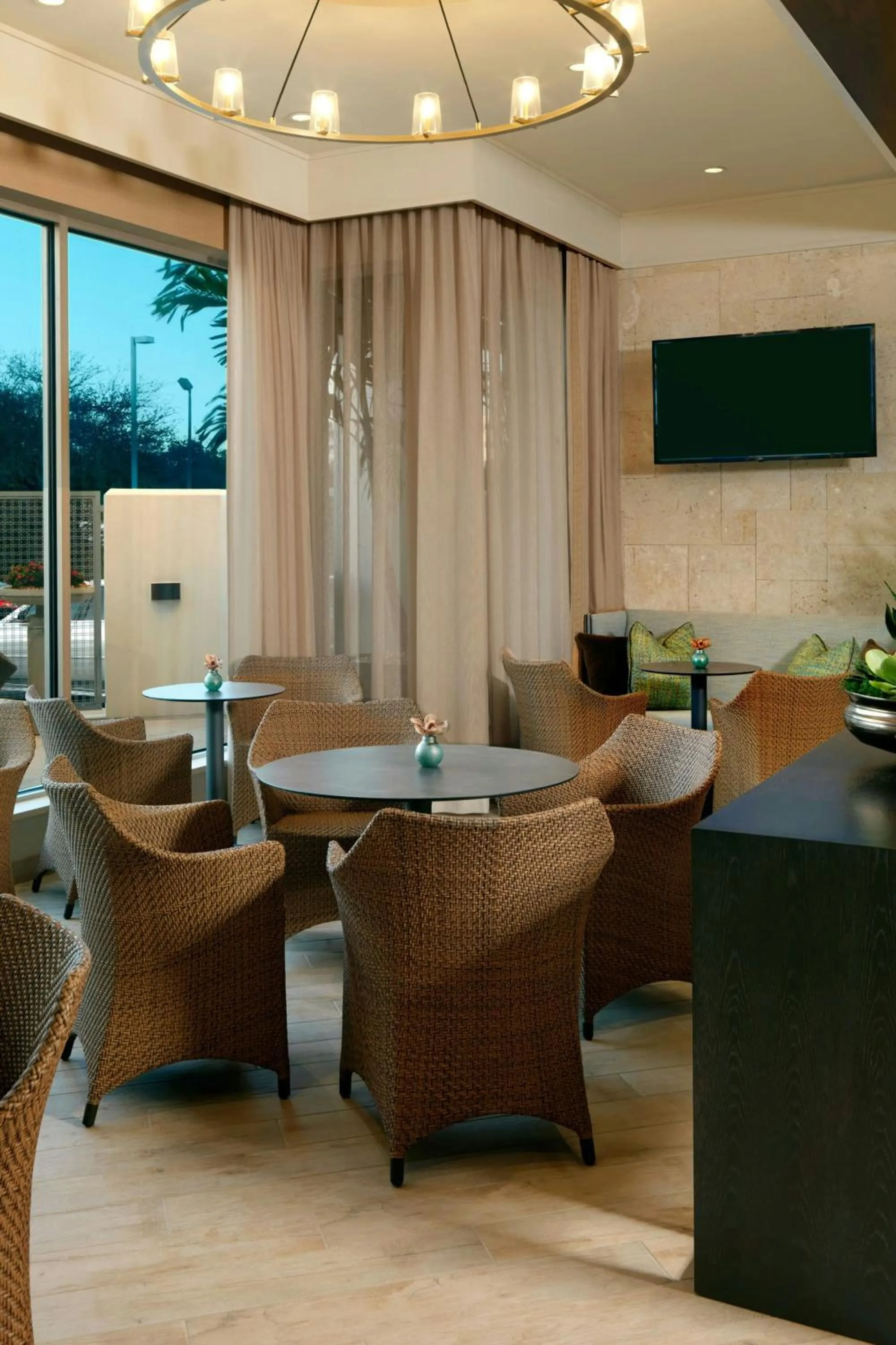 Breakfast in TownePlace Suites by Marriott Orlando Downtown