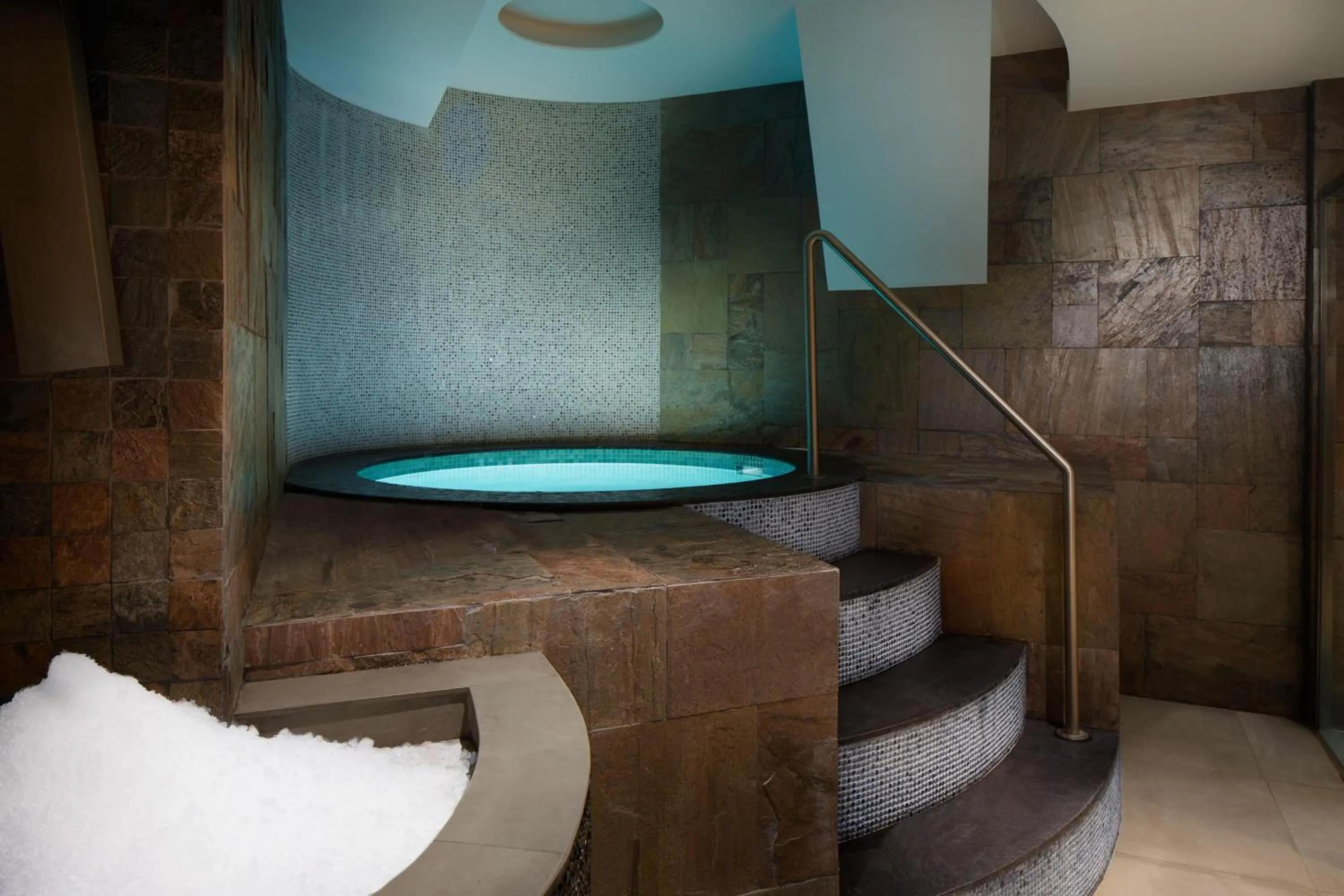 Fitness centre/facilities in Four Points by Sheraton Prishtina City