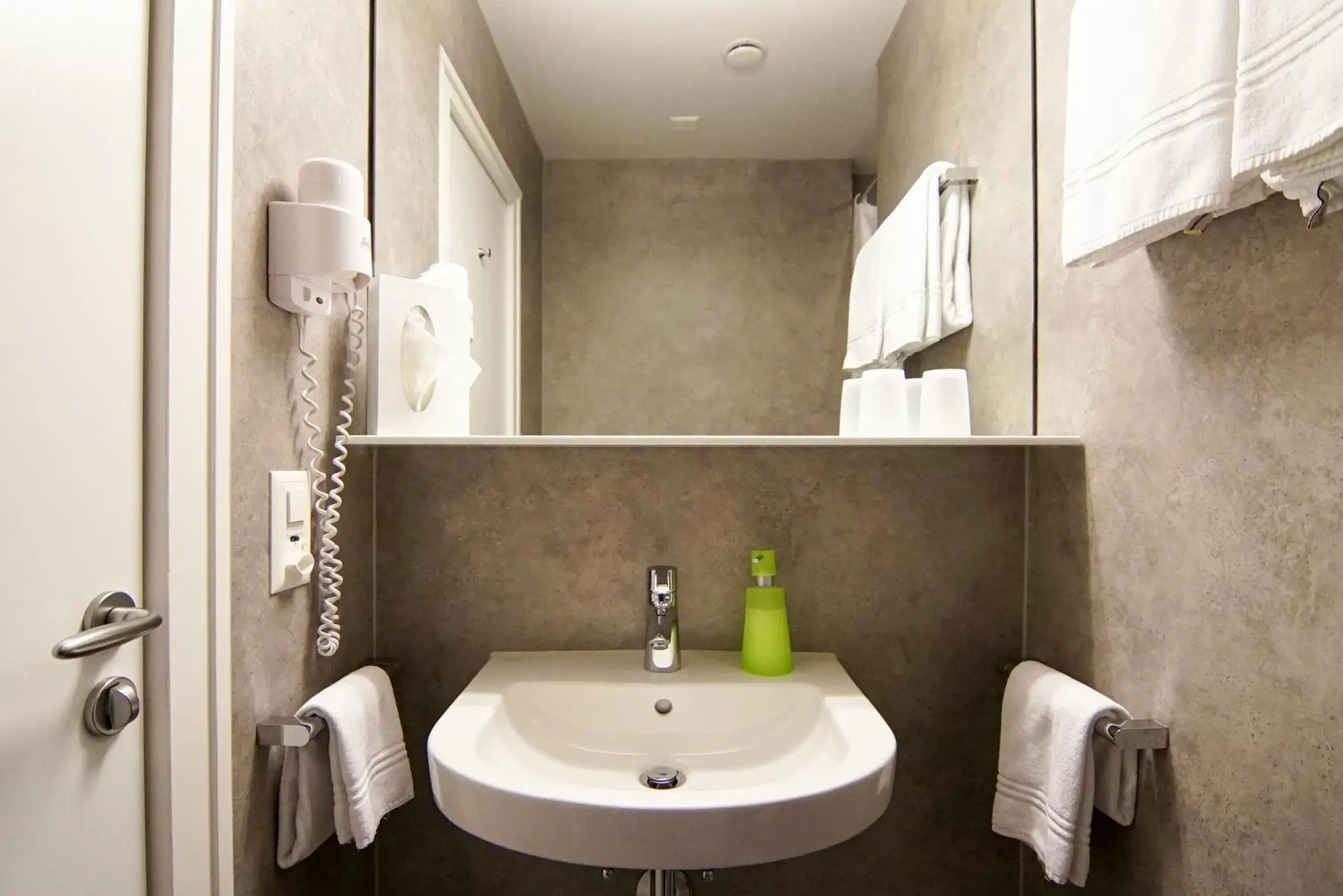 Bathroom in Hotel Waldhorn Bathroom in Hotel Waldhorn