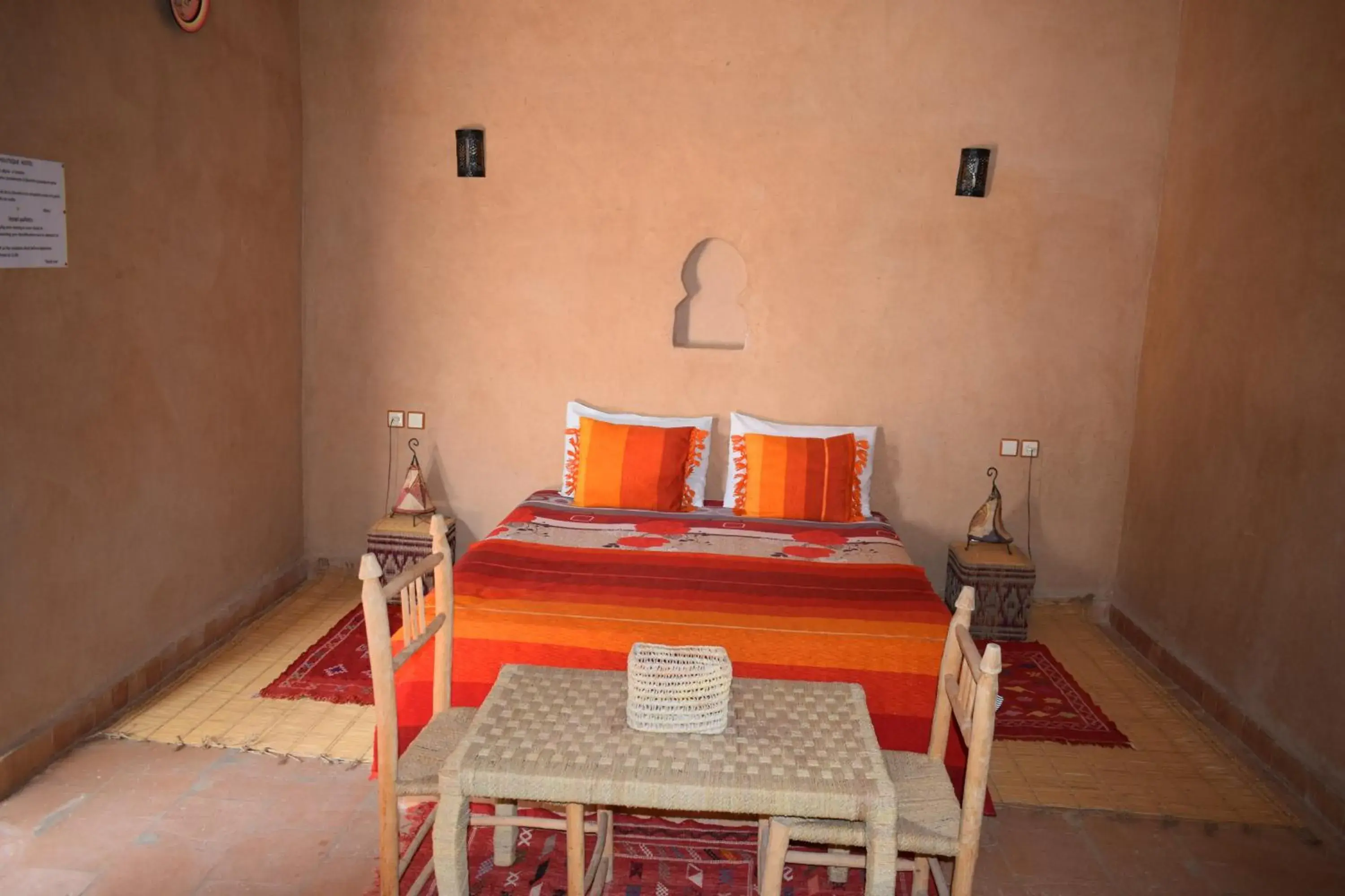 Double Room with Private Bathroom in Maison d'hotes la tour de toile Double Room with Private Bathroom in Maison d'hotes la tour de toile