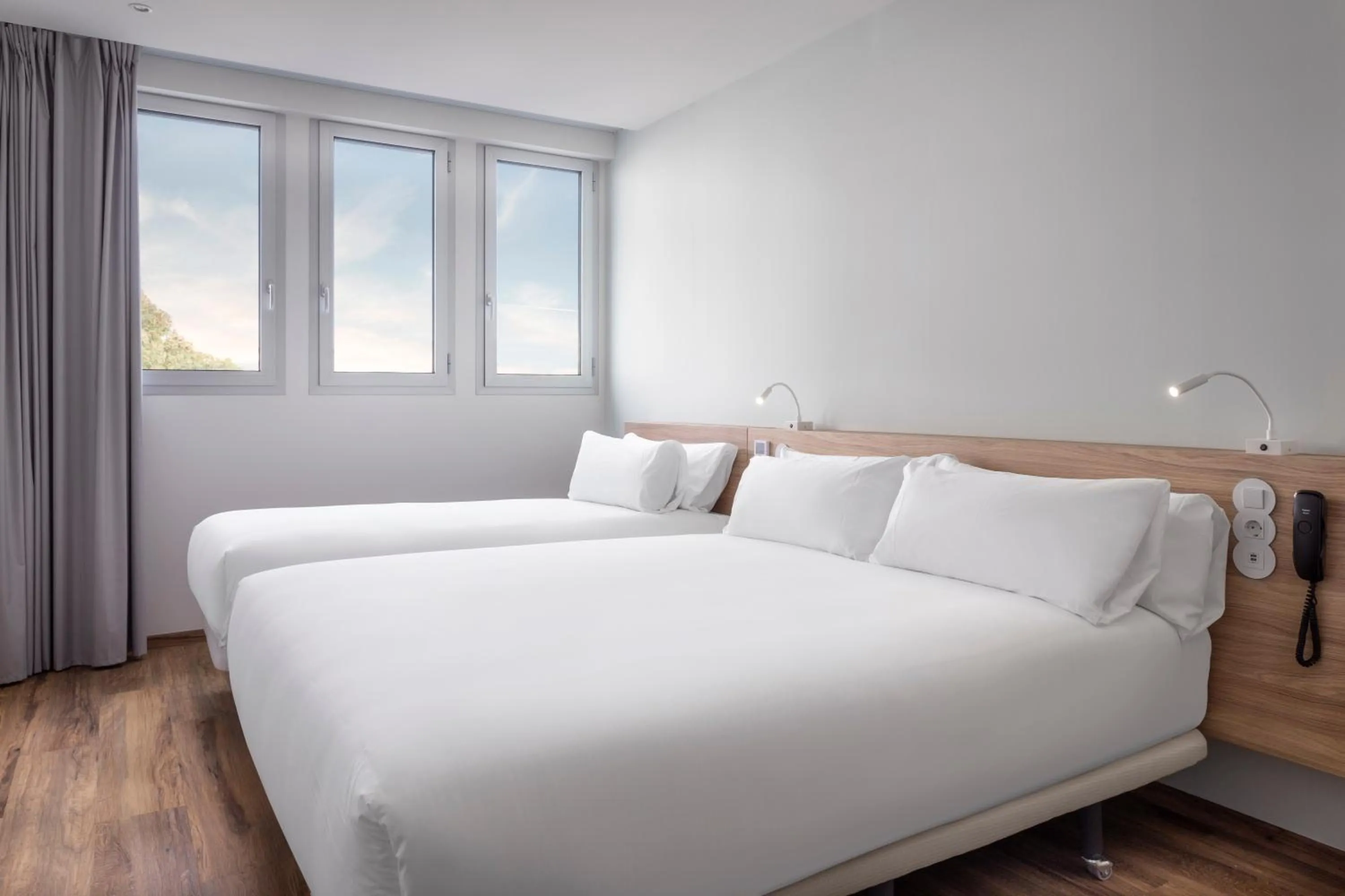 Photo of the whole room, Bed in B&B HOTEL Lisboa Aeroporto