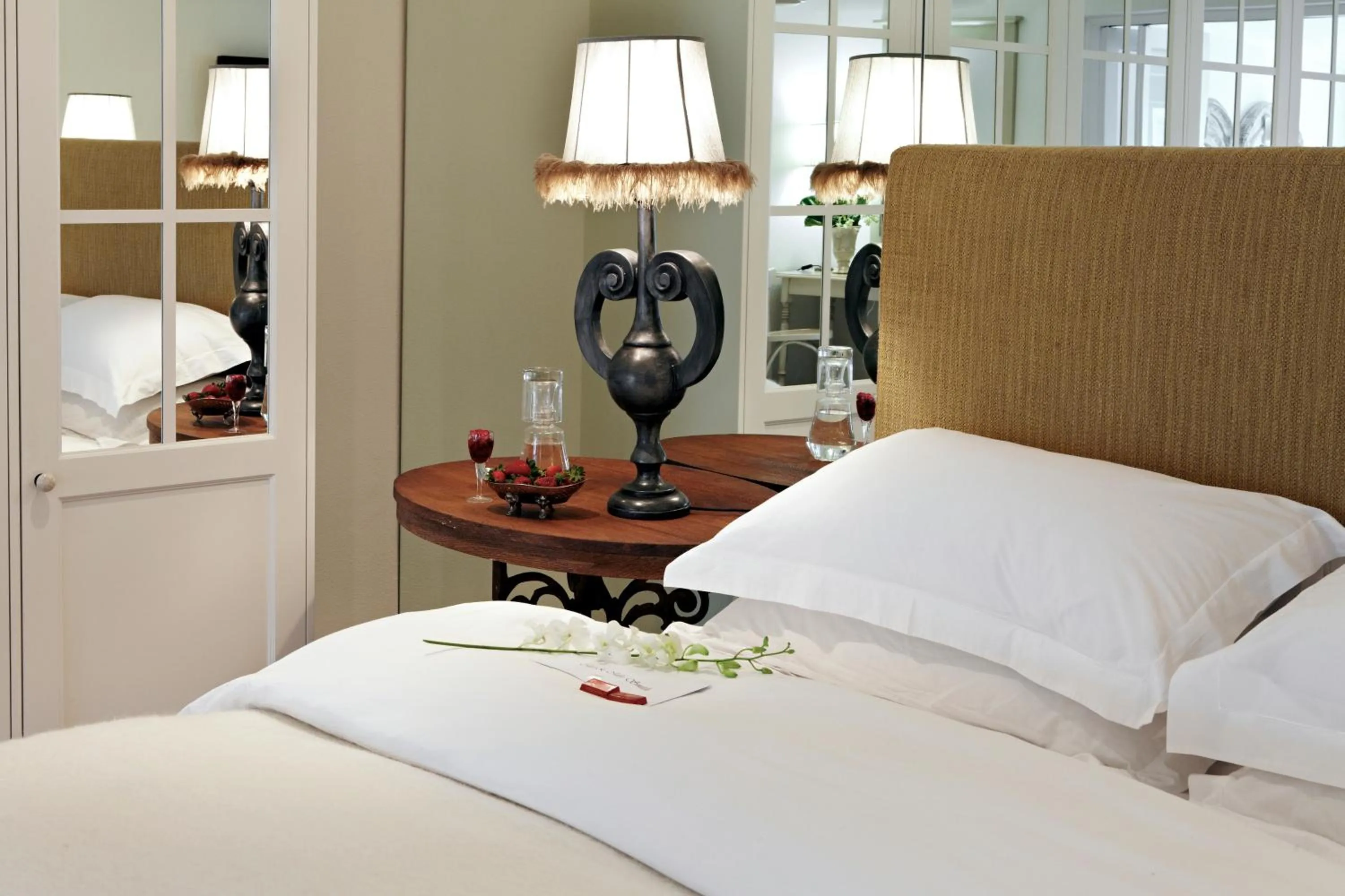 Balcony/Terrace, Bed in Leisure Isle Lodge