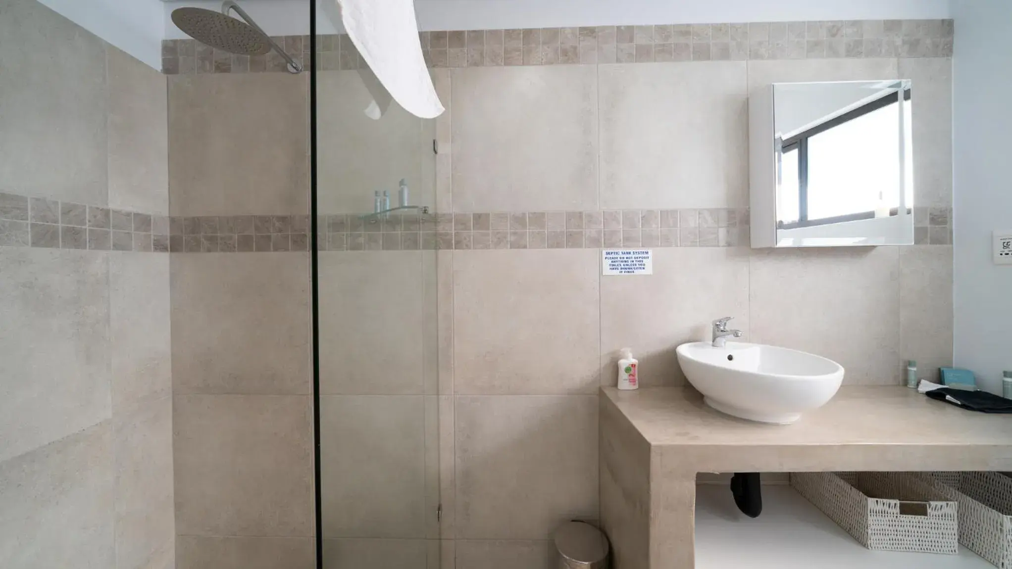 Standard Suite - single occupancy in Equestre BnB Standard Suite - single occupancy in Equestre BnB