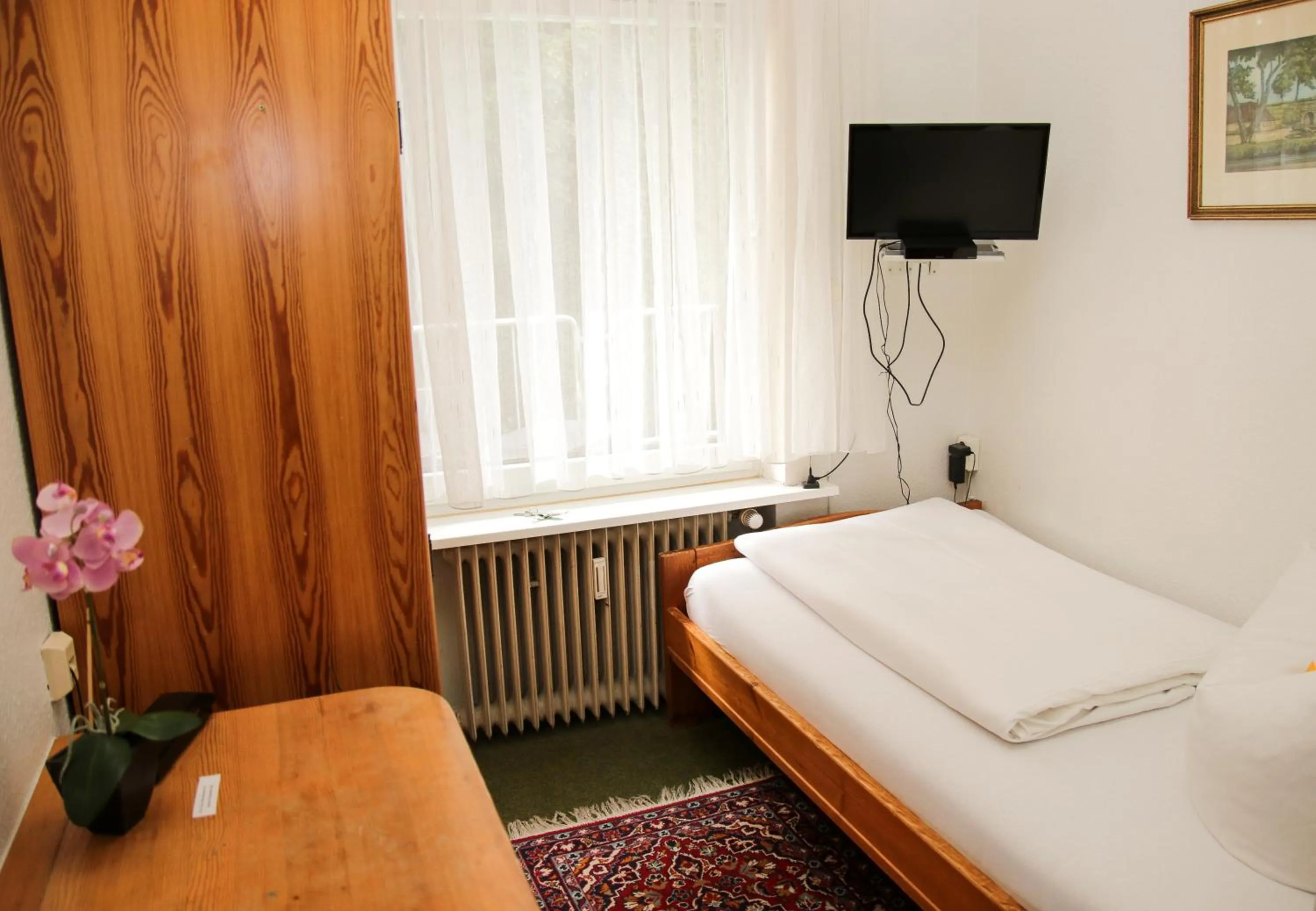 Bedroom, Bed in Hotel Meiendorfer Park free parking