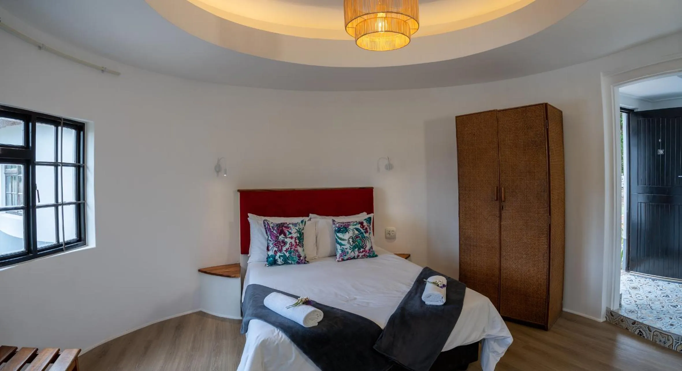 Bedroom, Bed in Fairy Knowe Hotel