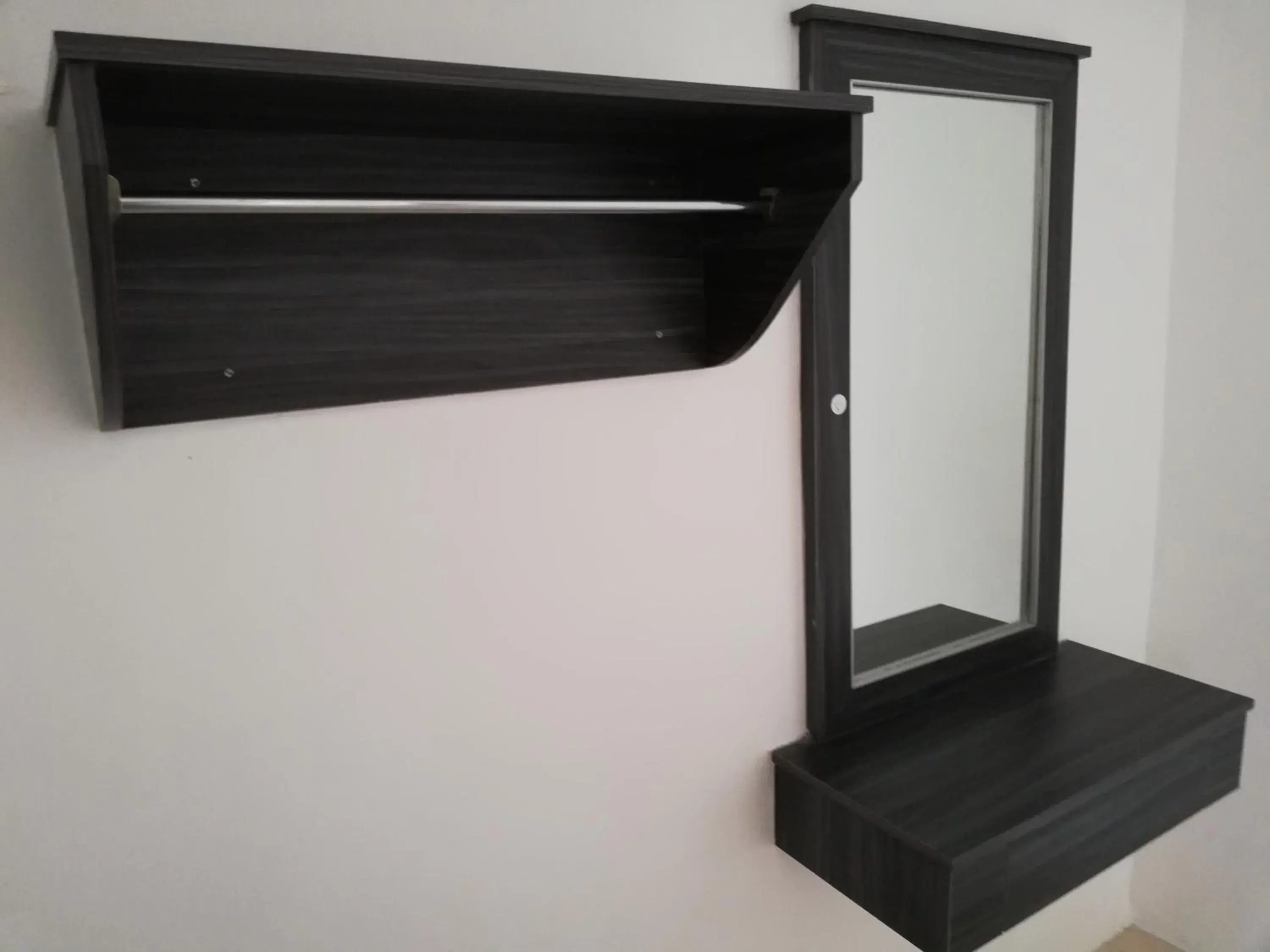 wardrobe in Green View Home Cameron Highlands wardrobe in Green View Home Cameron Highlands