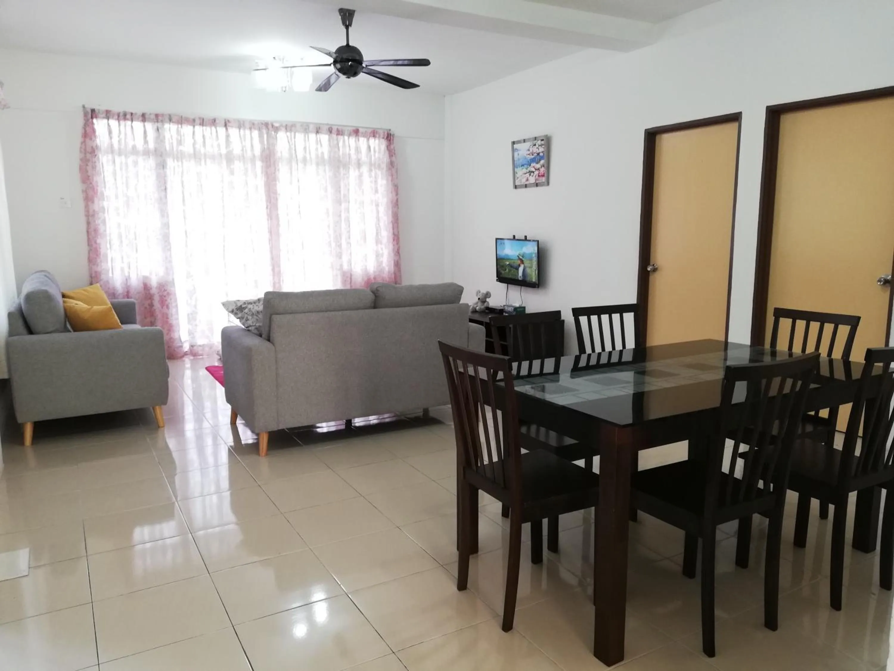 Living room in Green View Home Cameron Highlands