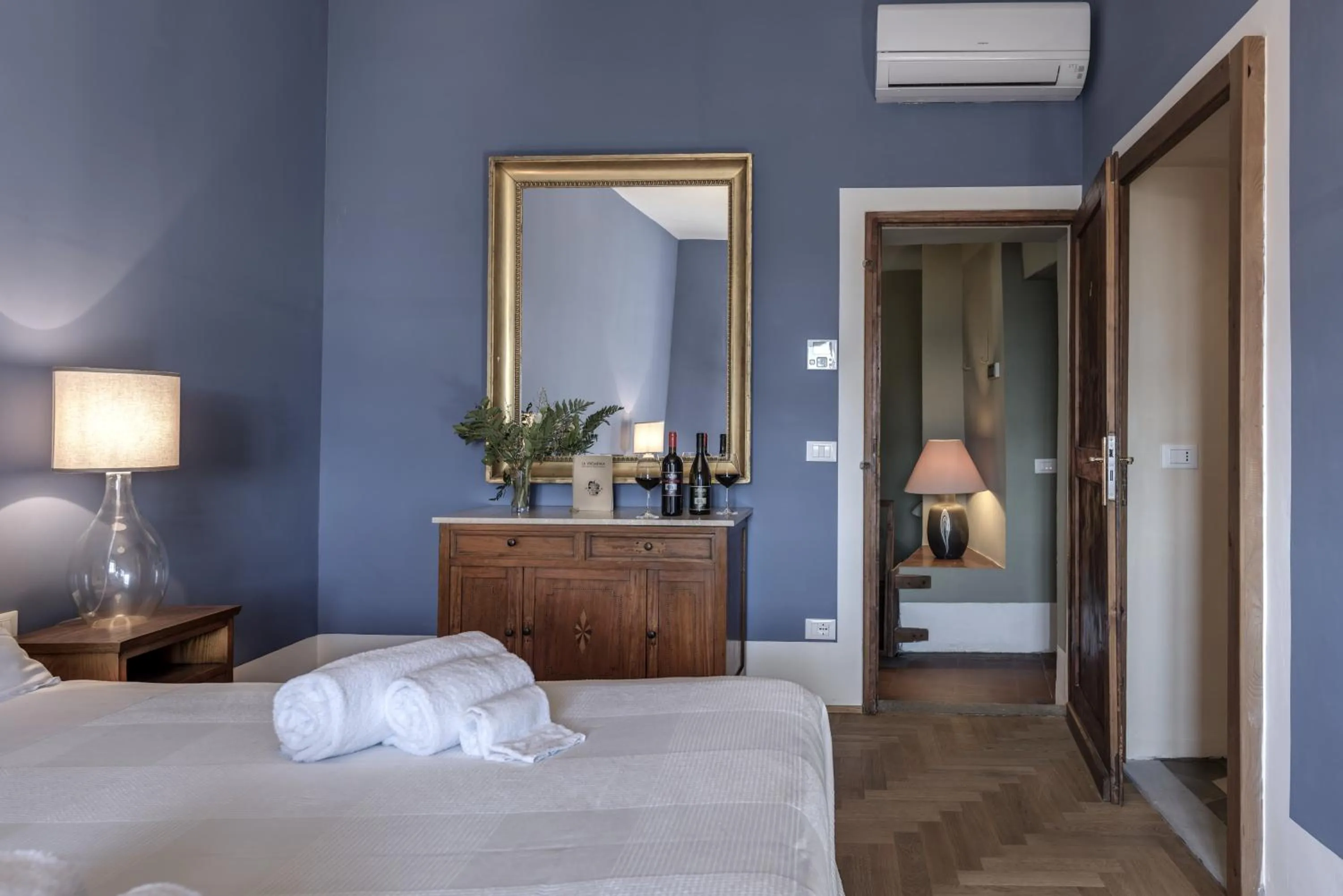 Bedroom, Bed in Agriturismo La Fattoria di Capezzana