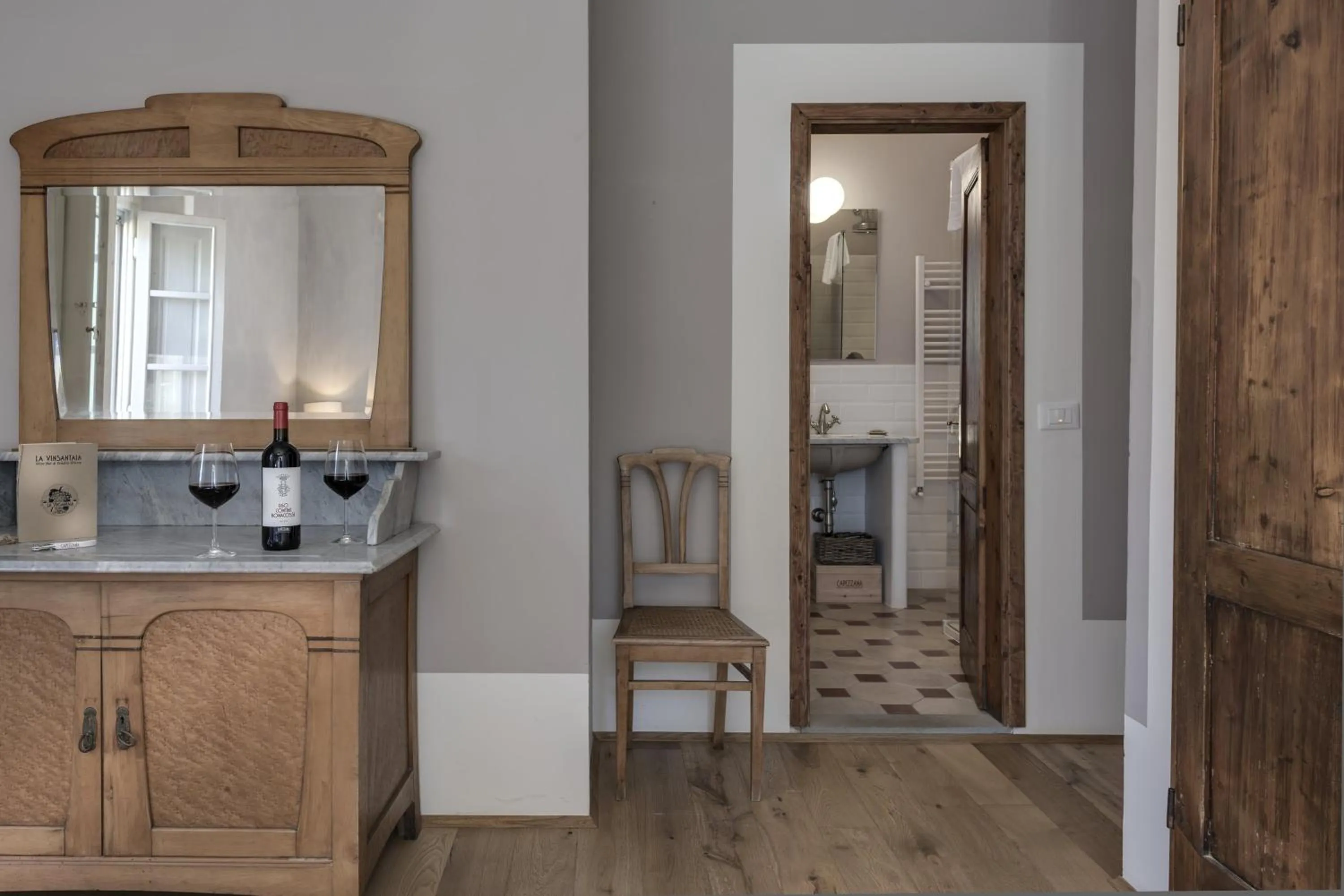 Photo of the whole room in Agriturismo La Fattoria di Capezzana