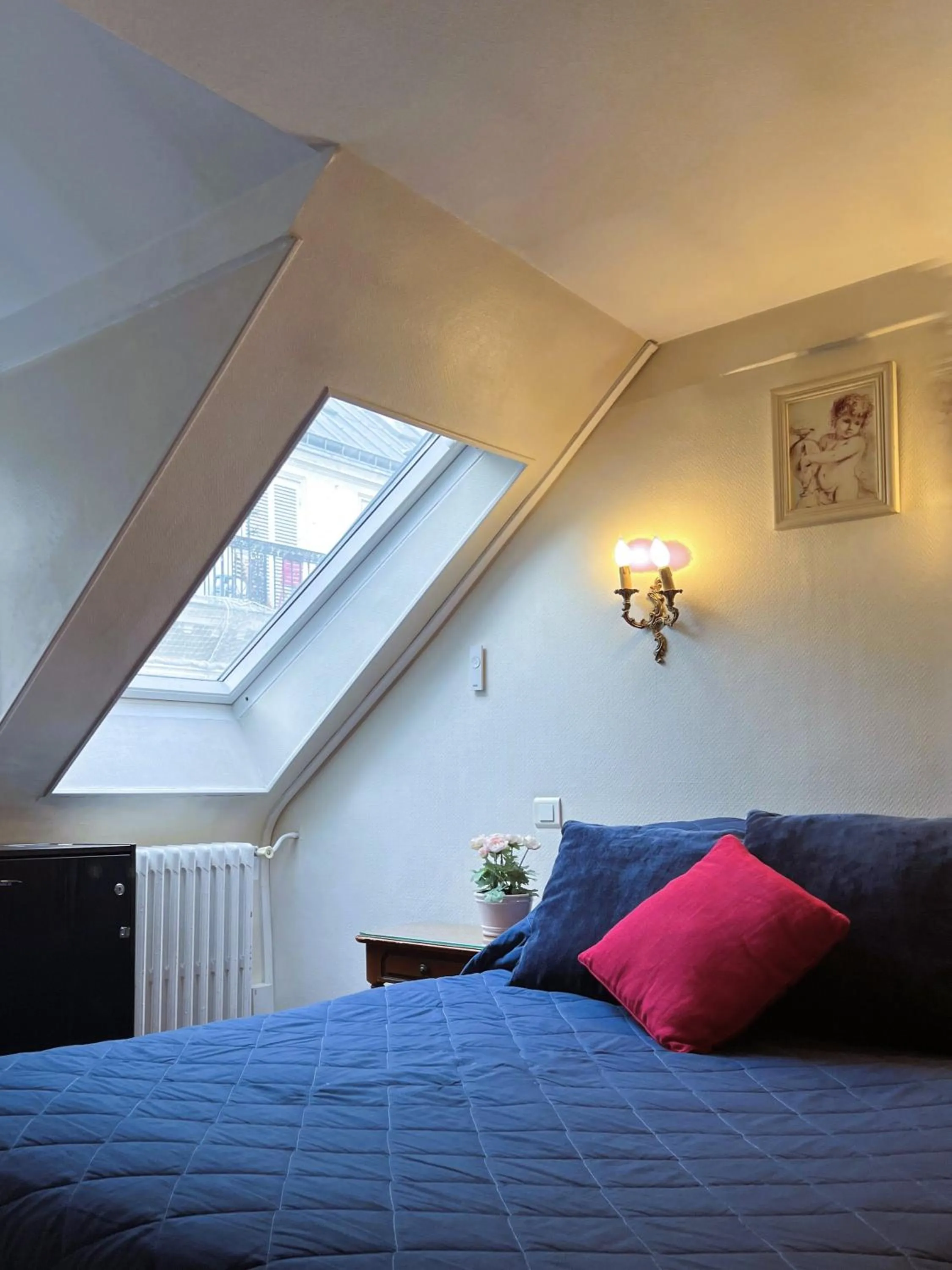 Bed in Hôtel La Sanguine