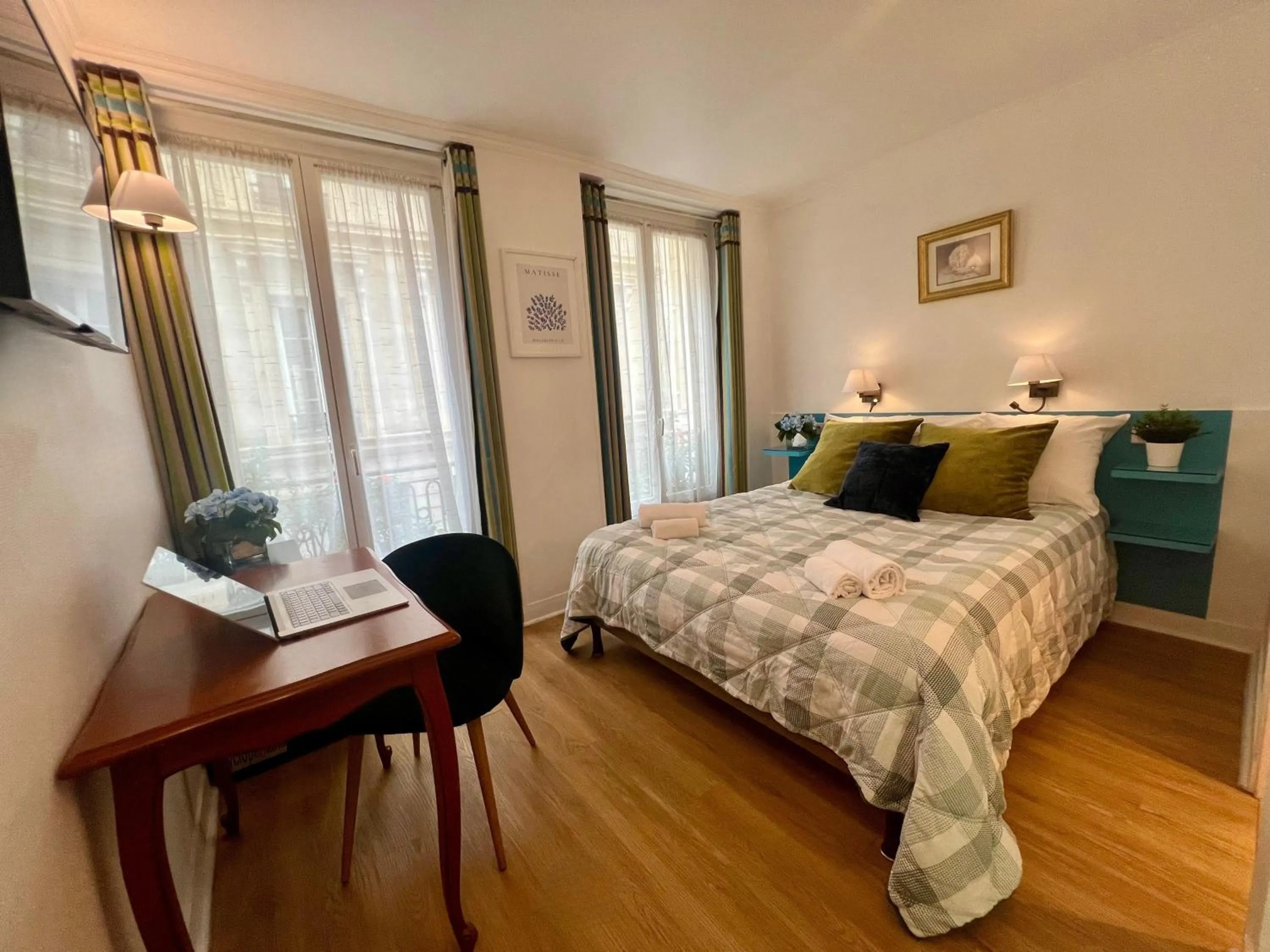 Bed in Hôtel La Sanguine