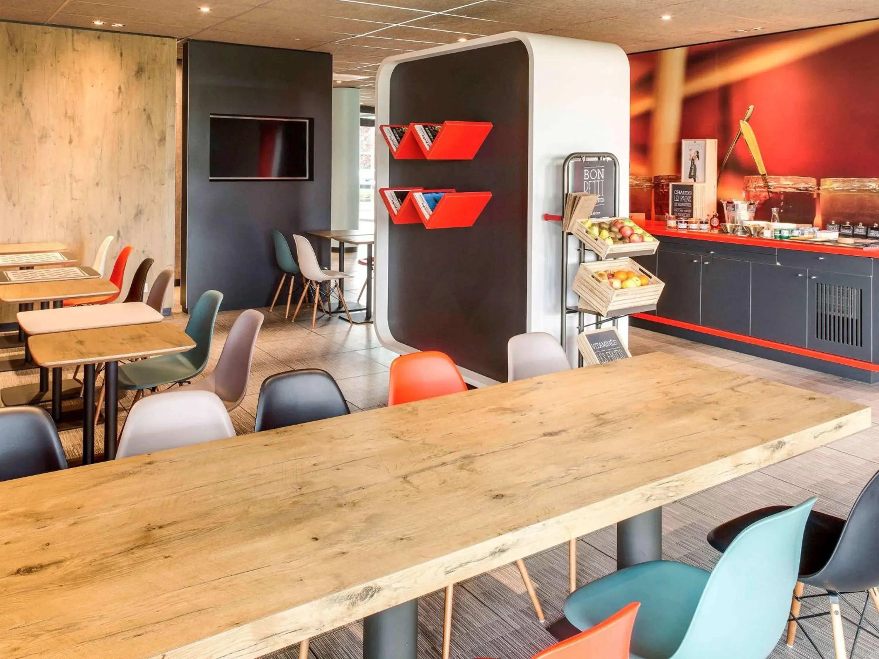 Restaurant/places to eat in ibis Montceau les Mines Restaurant/places to eat in ibis Montceau les Mines